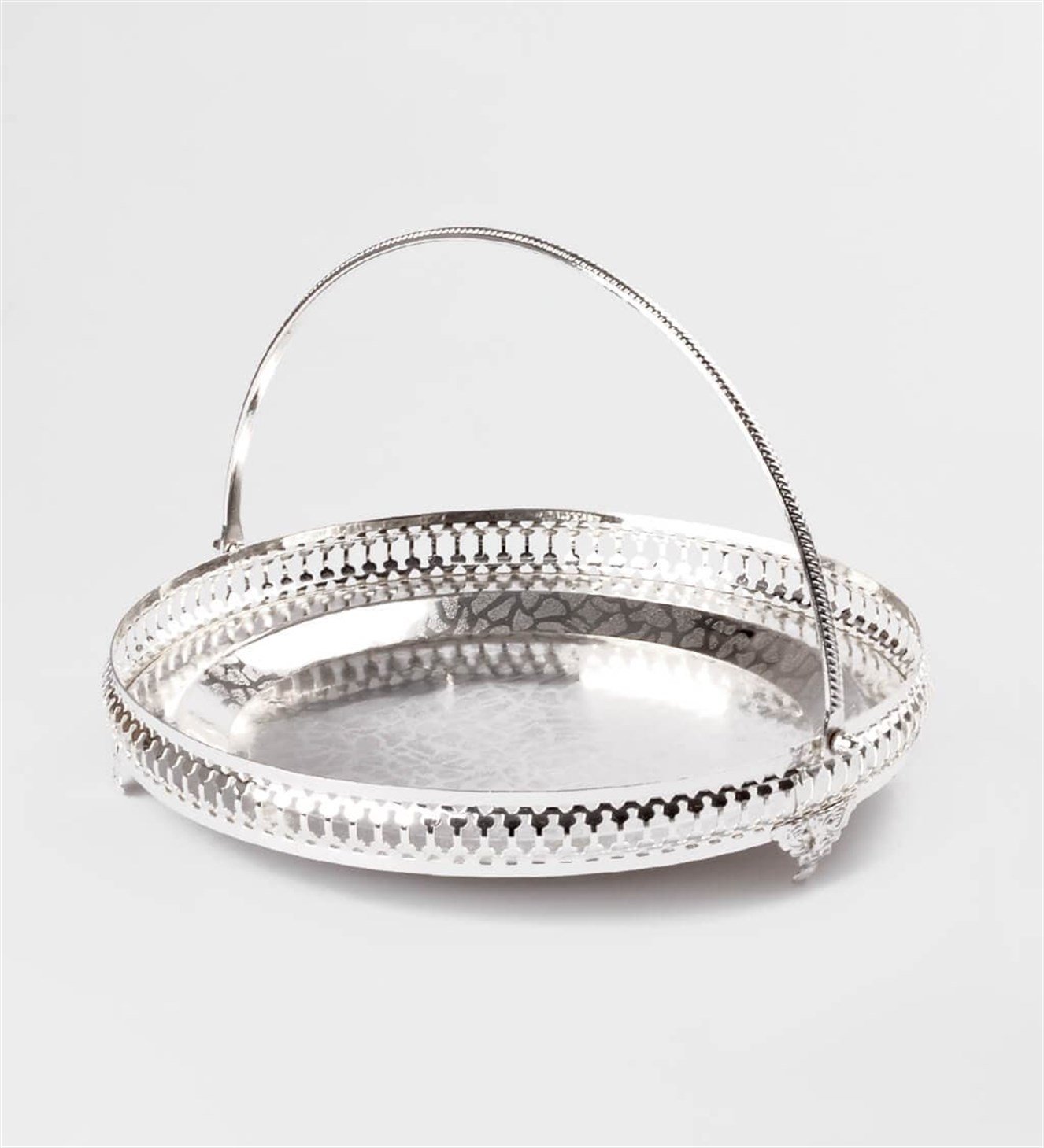 Gümüş Yuvarlak Kulplu Tepsi