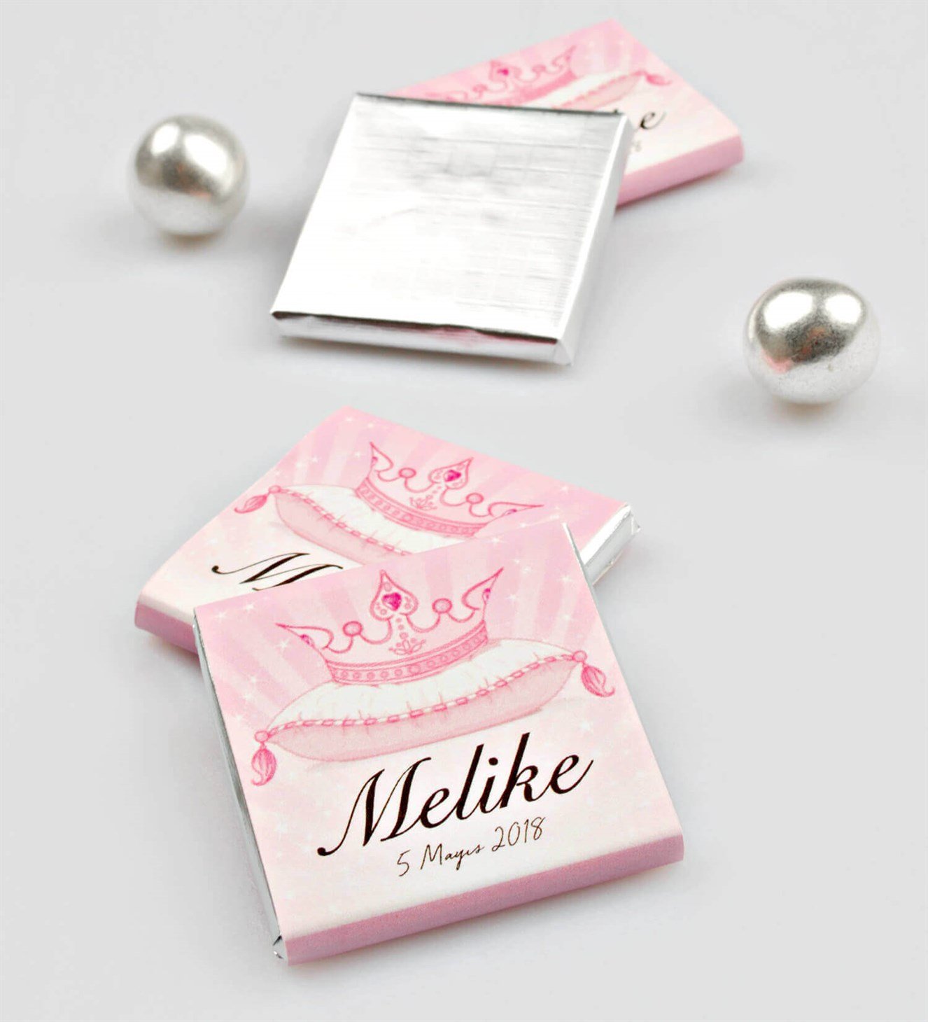 İsimli Taçlı Kız Bebek Çikolatası