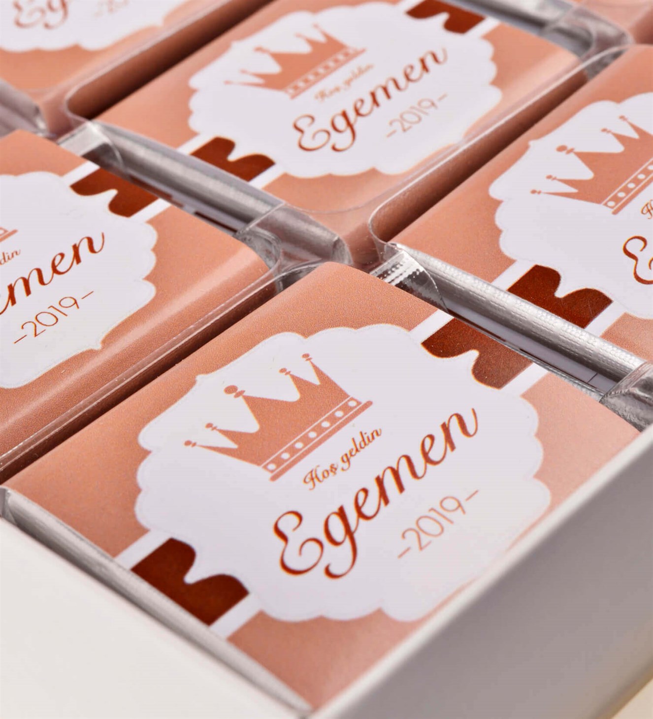 İsimli ve Taçlı Erkek Bebek Çikolatası