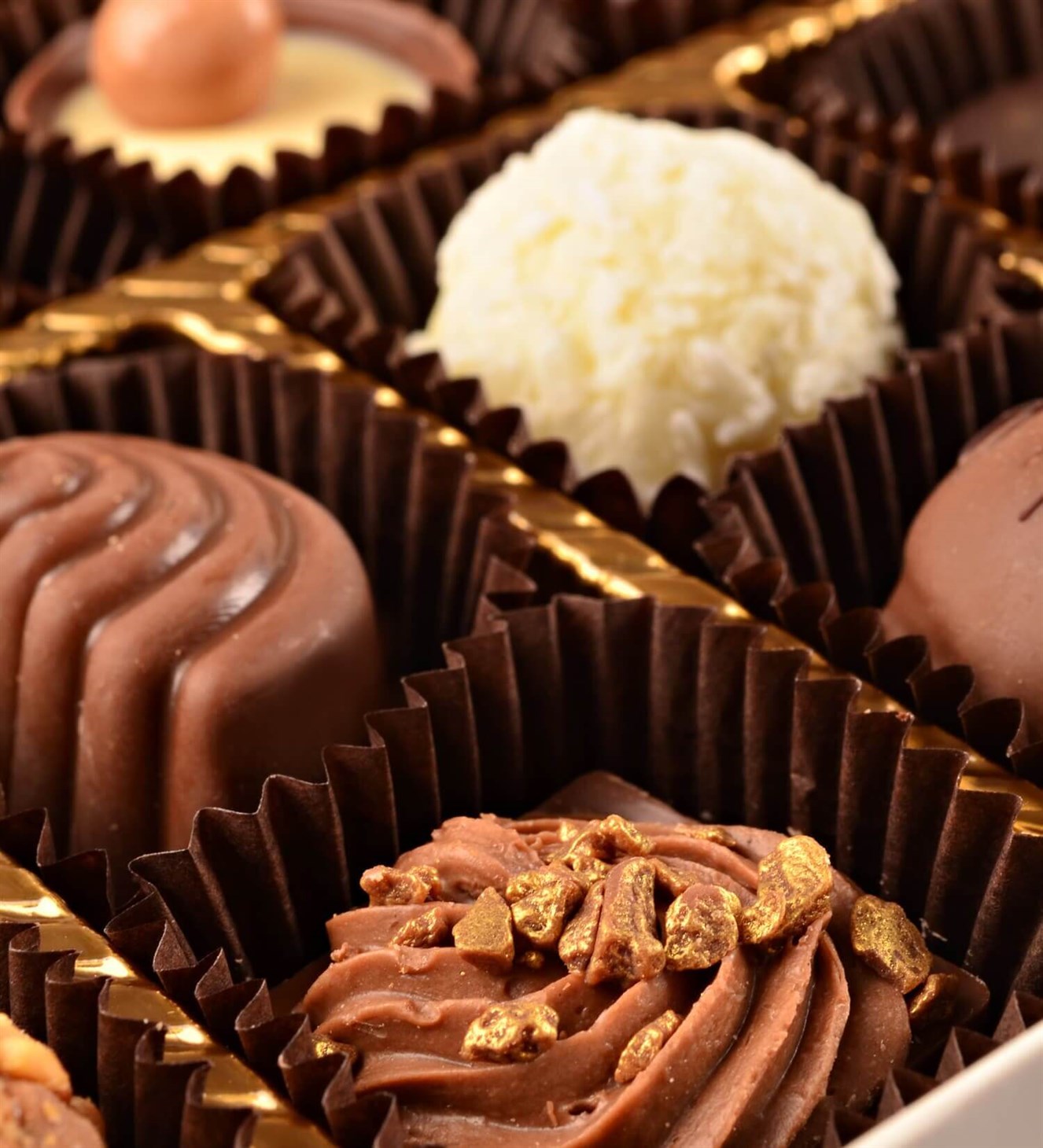 İsme Özel Baş Harfli, Kalp ve Taçlı Tasarım Kutulu Spesiyal Çikolata 25'li