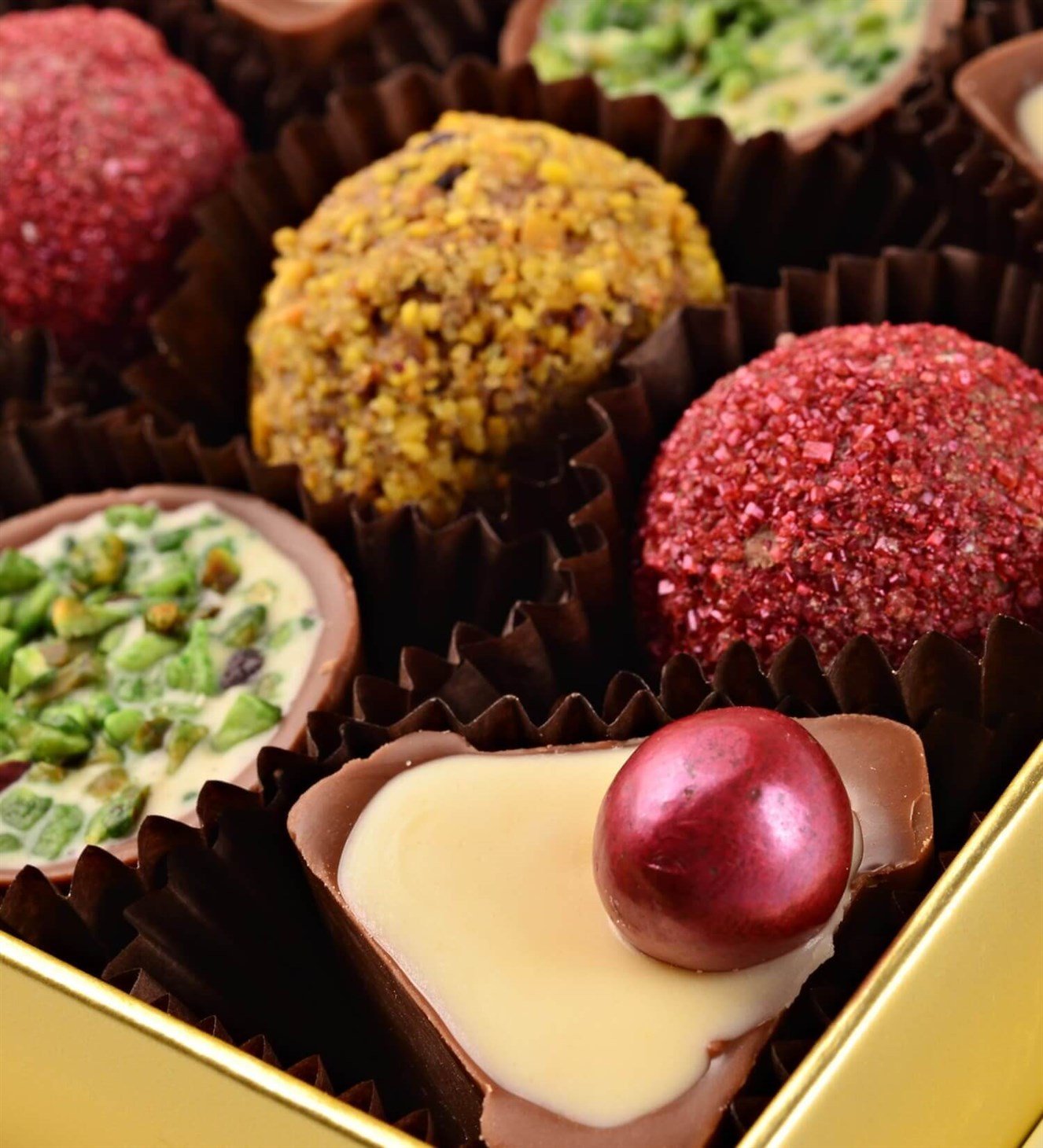 İsme Özel Baş Harfli, Kalp ve Taçlı Tasarım Kutulu Spesiyal Çikolata 9'lu