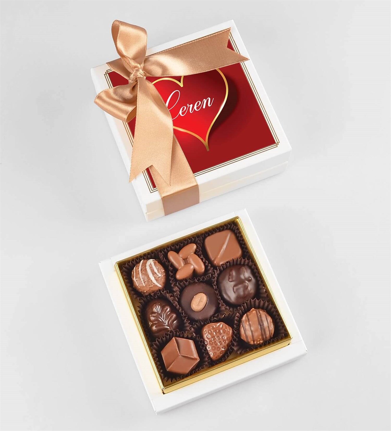 İsme Özel, Kırmızı Kalp Tasarım Kutulu Spesiyal Çikolata 9'lu