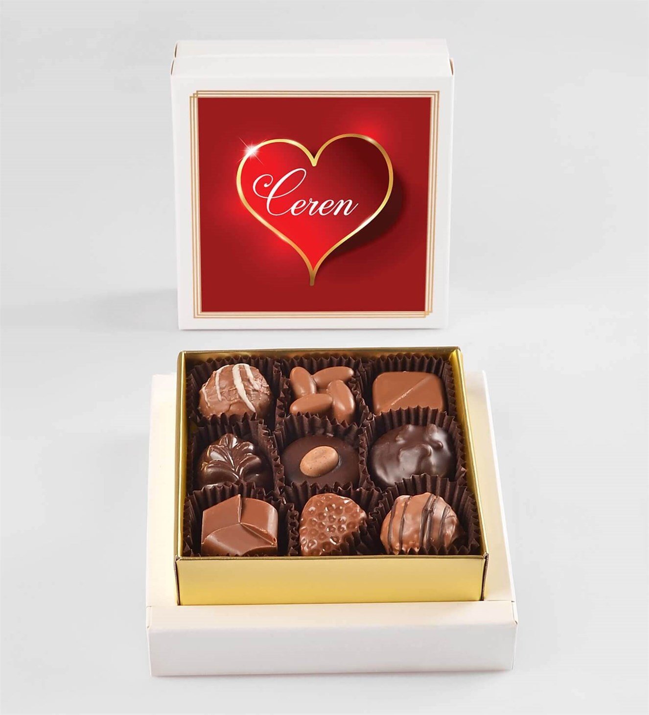İsme Özel, Kırmızı Kalp Tasarım Kutulu Spesiyal Çikolata 9'lu