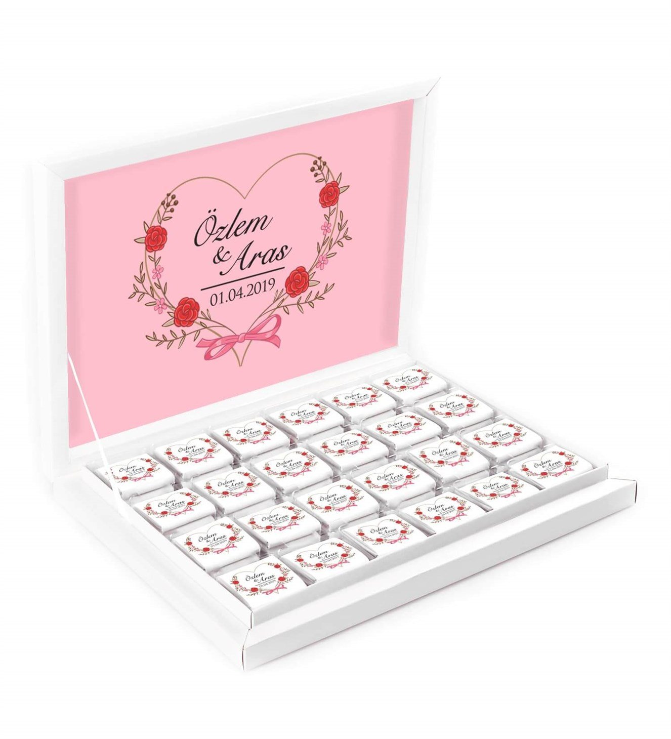 Kalpli Kırmızı Çiçekler İsimli ve Tarihli Kutulu Söz & Nişan Çikolatası