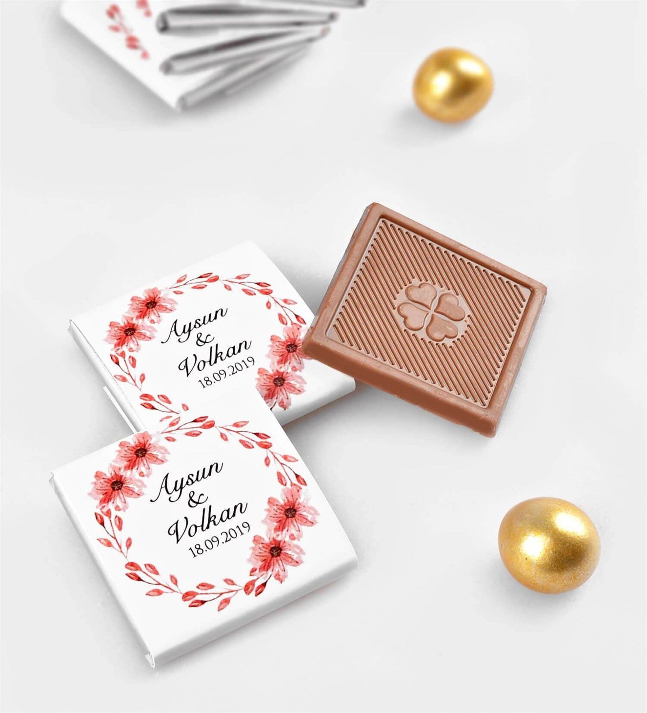 Kırmızı Çiçekler İsimli ve Tarihli 50 Adet Söz & Nişan Çikolatası