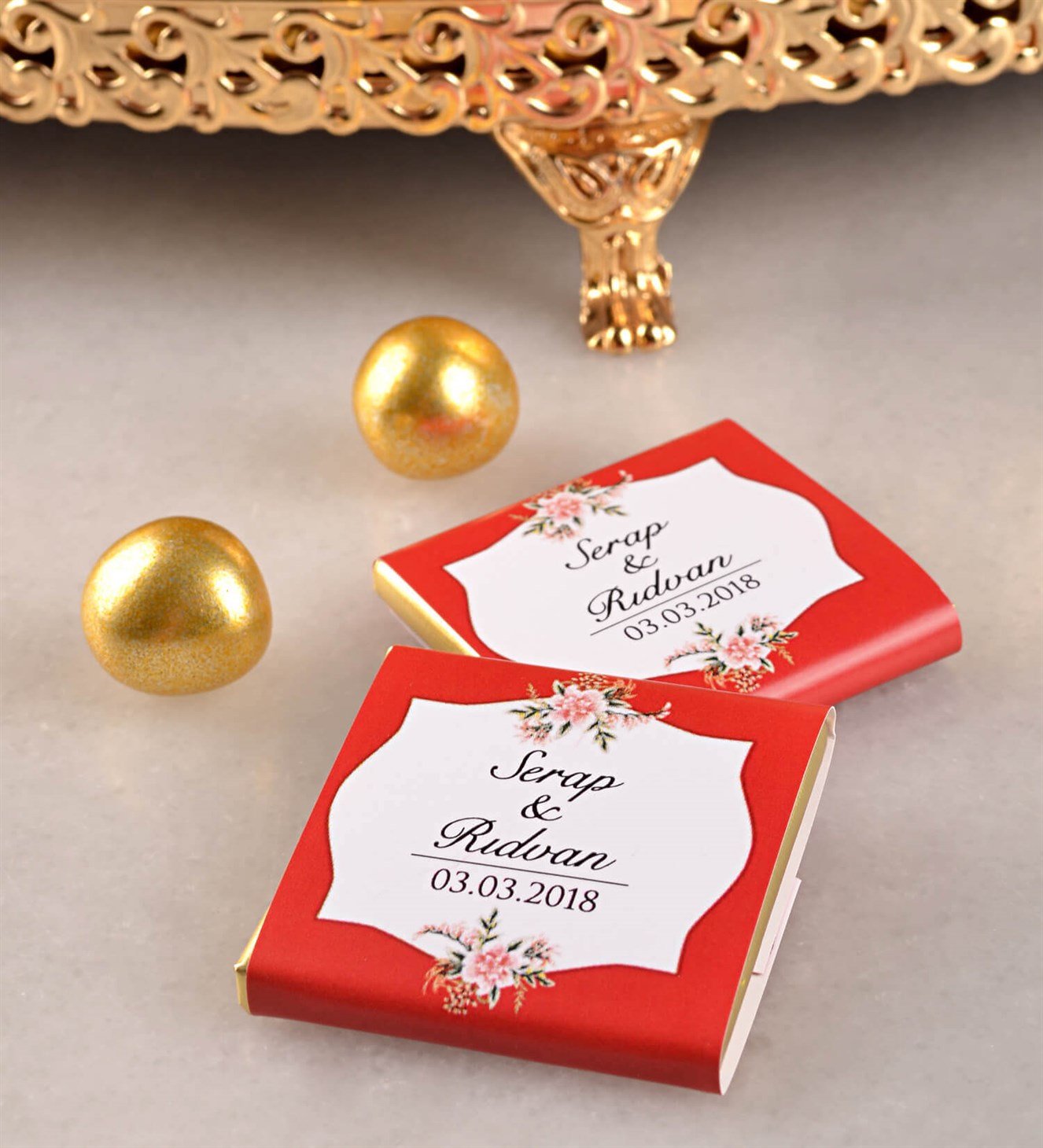 Kırmızı Çiçekli İsimli Söz & Nişan Çikolatası