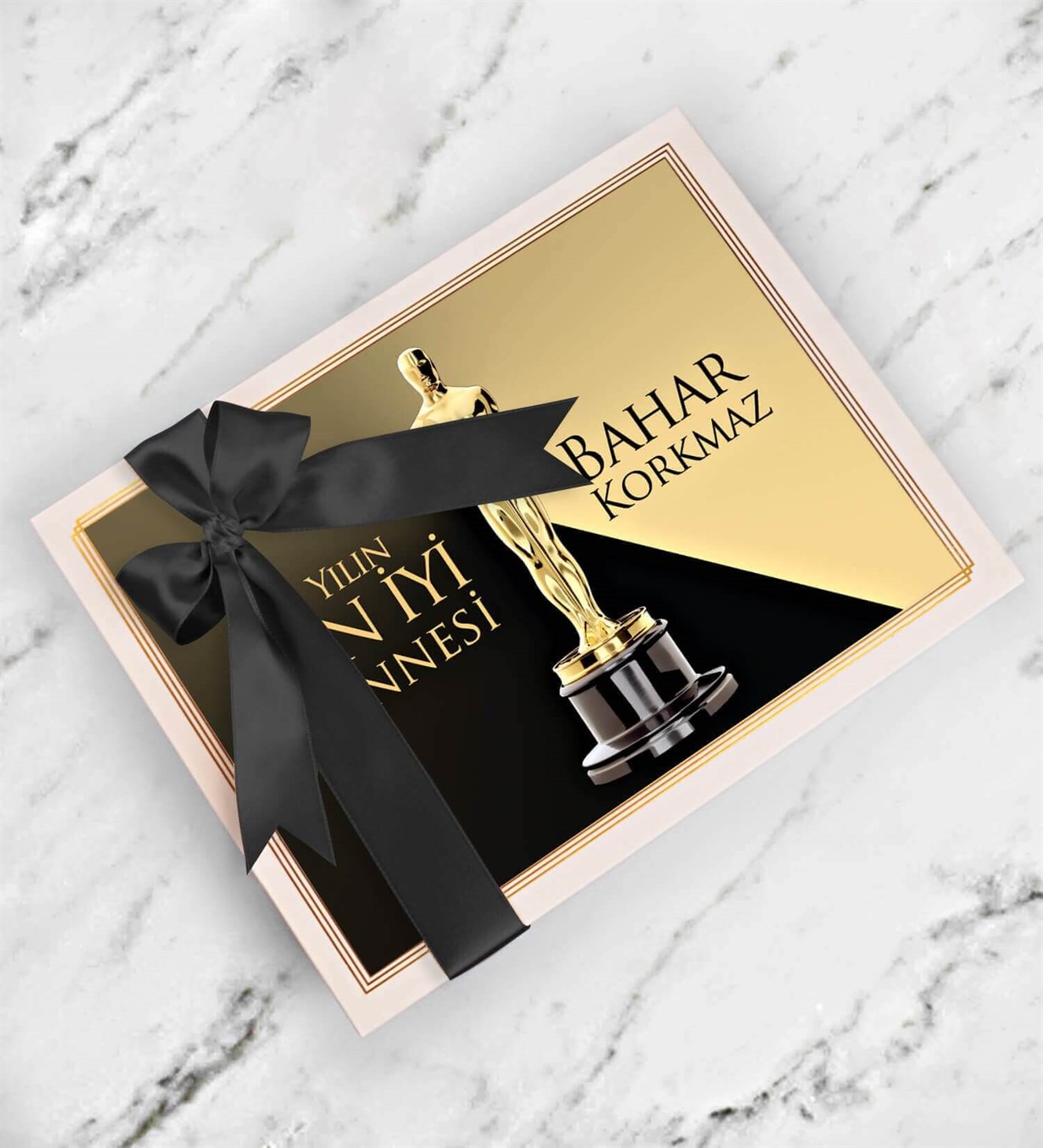 Kişiye Özel Yılın En İyi Annesi Spesiyal Çikolata 42'li