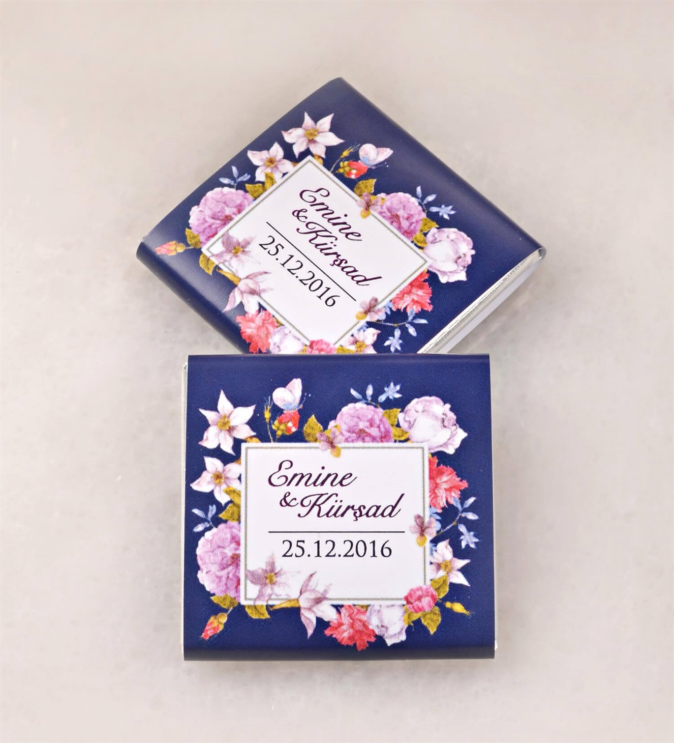 Lacivert Çiçekli İsimli Söz & Nişan Çikolatası