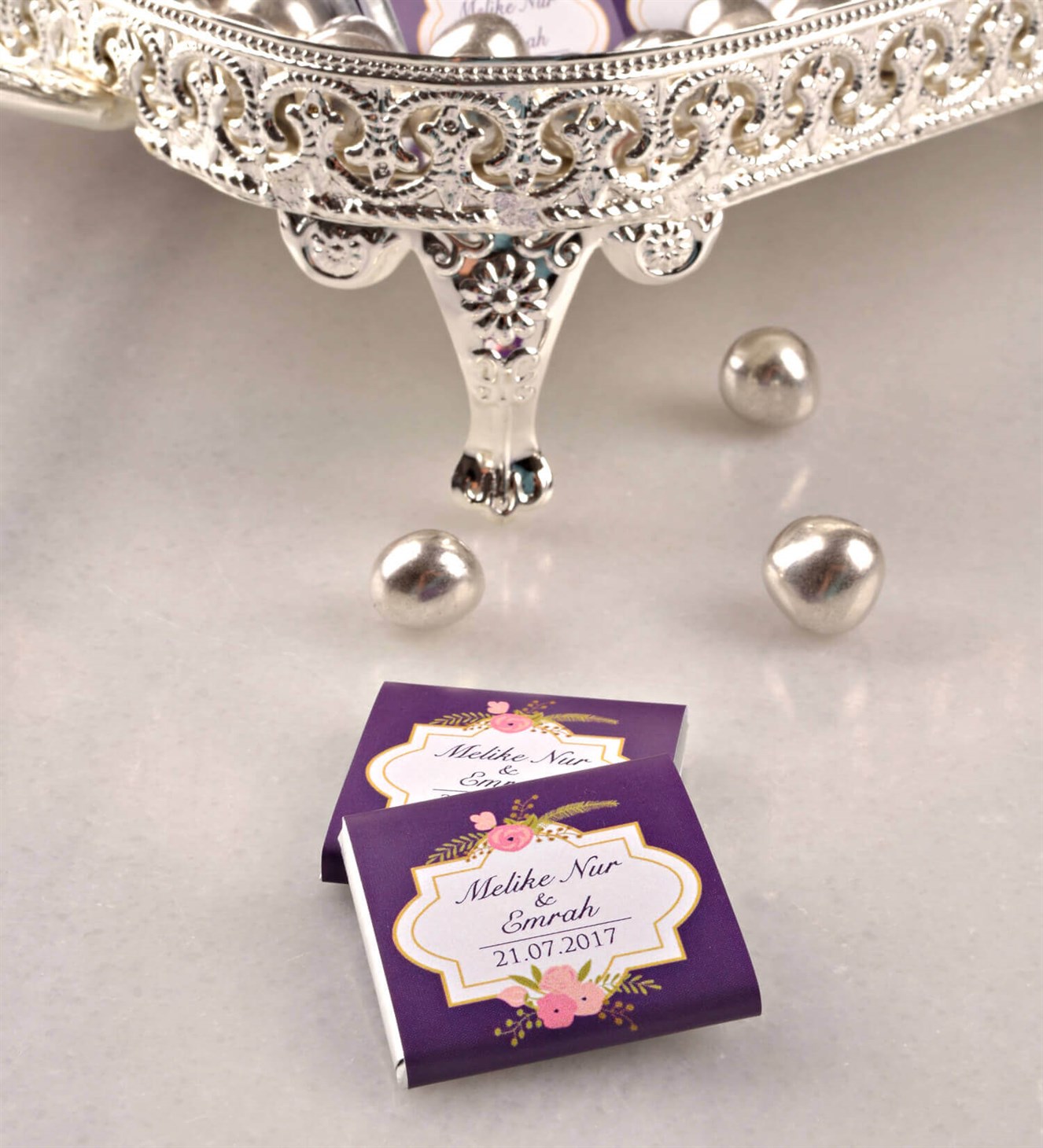 Mor Çerçeveli İsimli Söz & Nişan Çikolatası