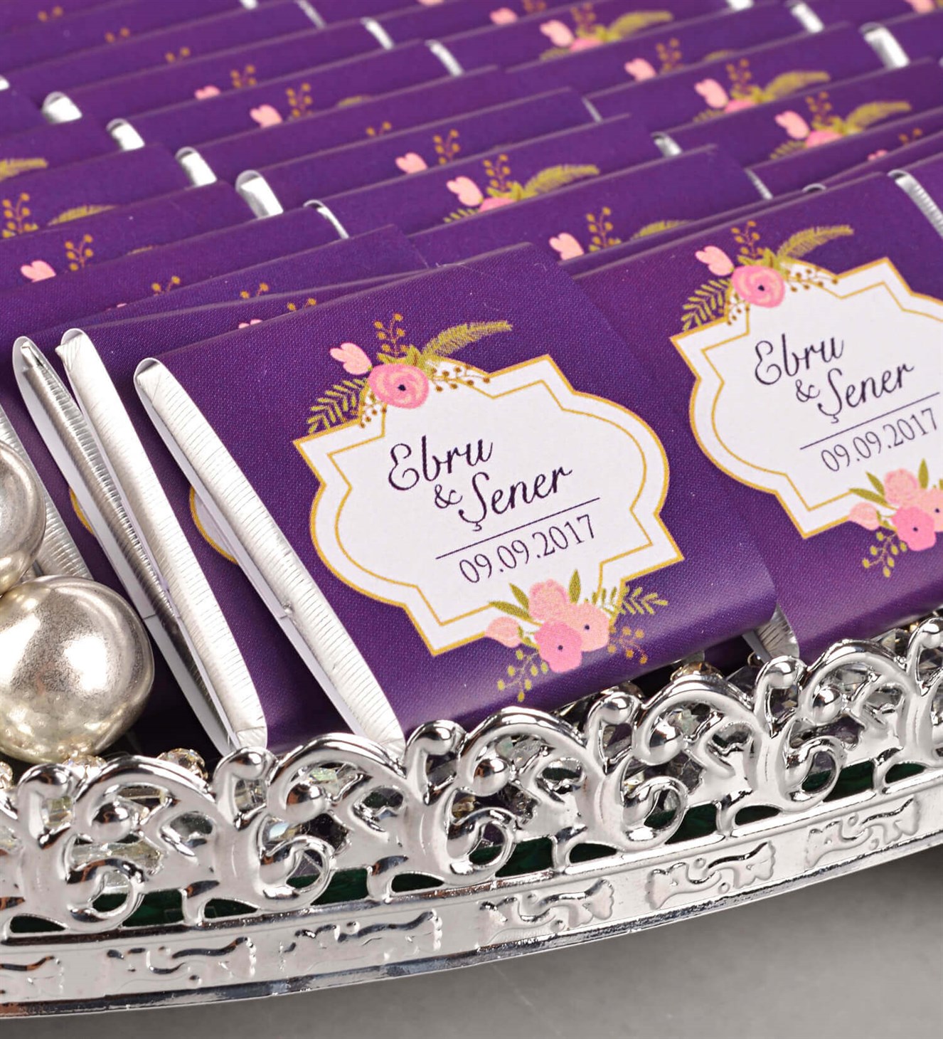 Mor Çerçeveli İsimli Söz & Nişan Çikolatası