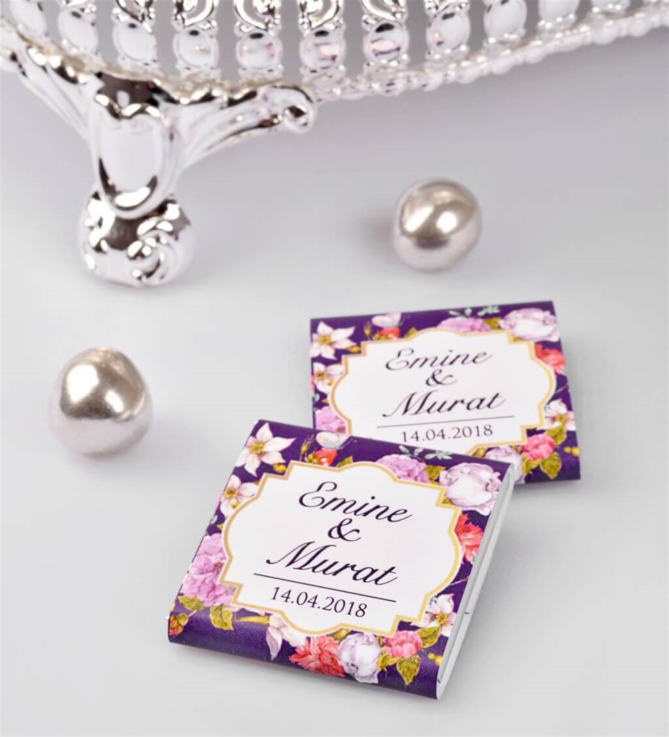 Mor Ortancalı İsimli Söz & Nişan Çikolata Tepsisi