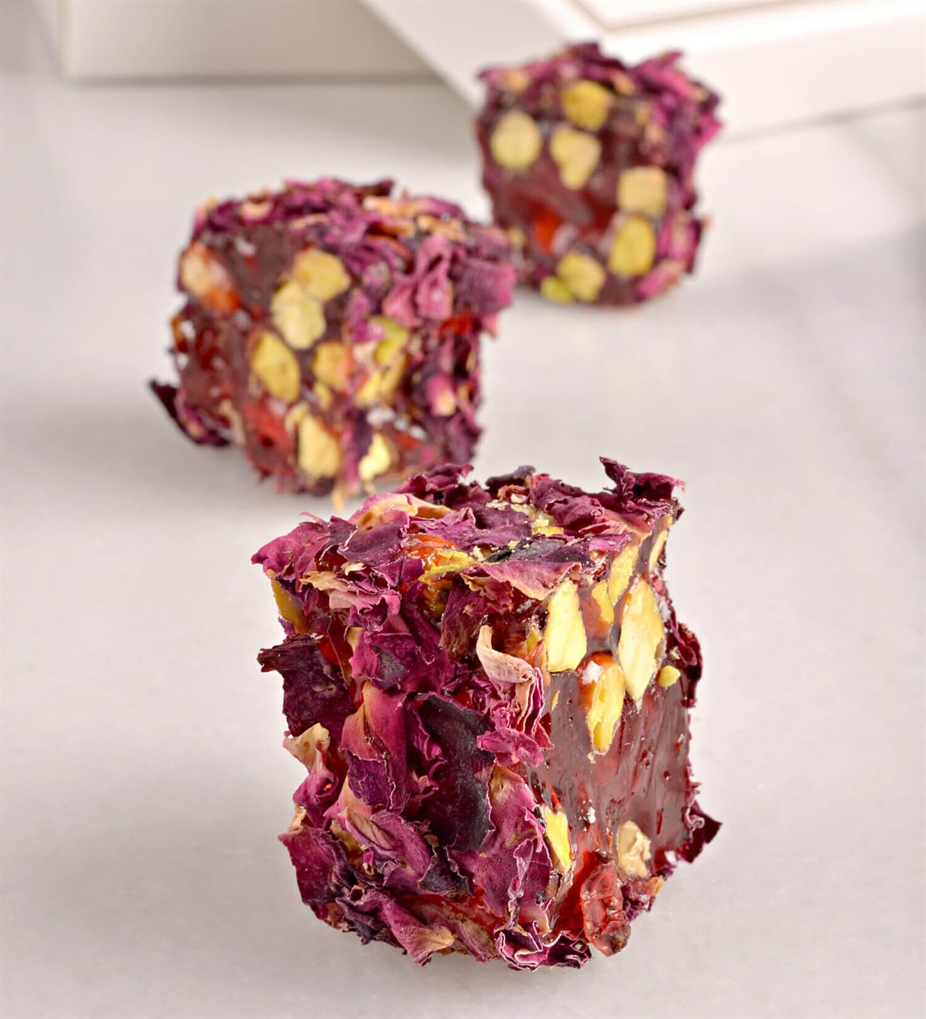 Özel Seri Gül Yapraklı Lokum