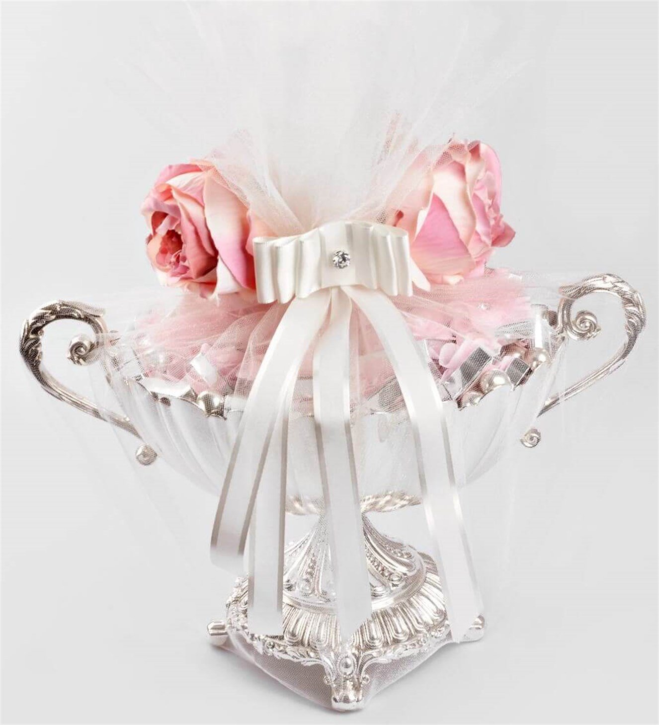 Pembe Çiçekler ve Gondol Söz & Nişan Çikolata Tepsisi