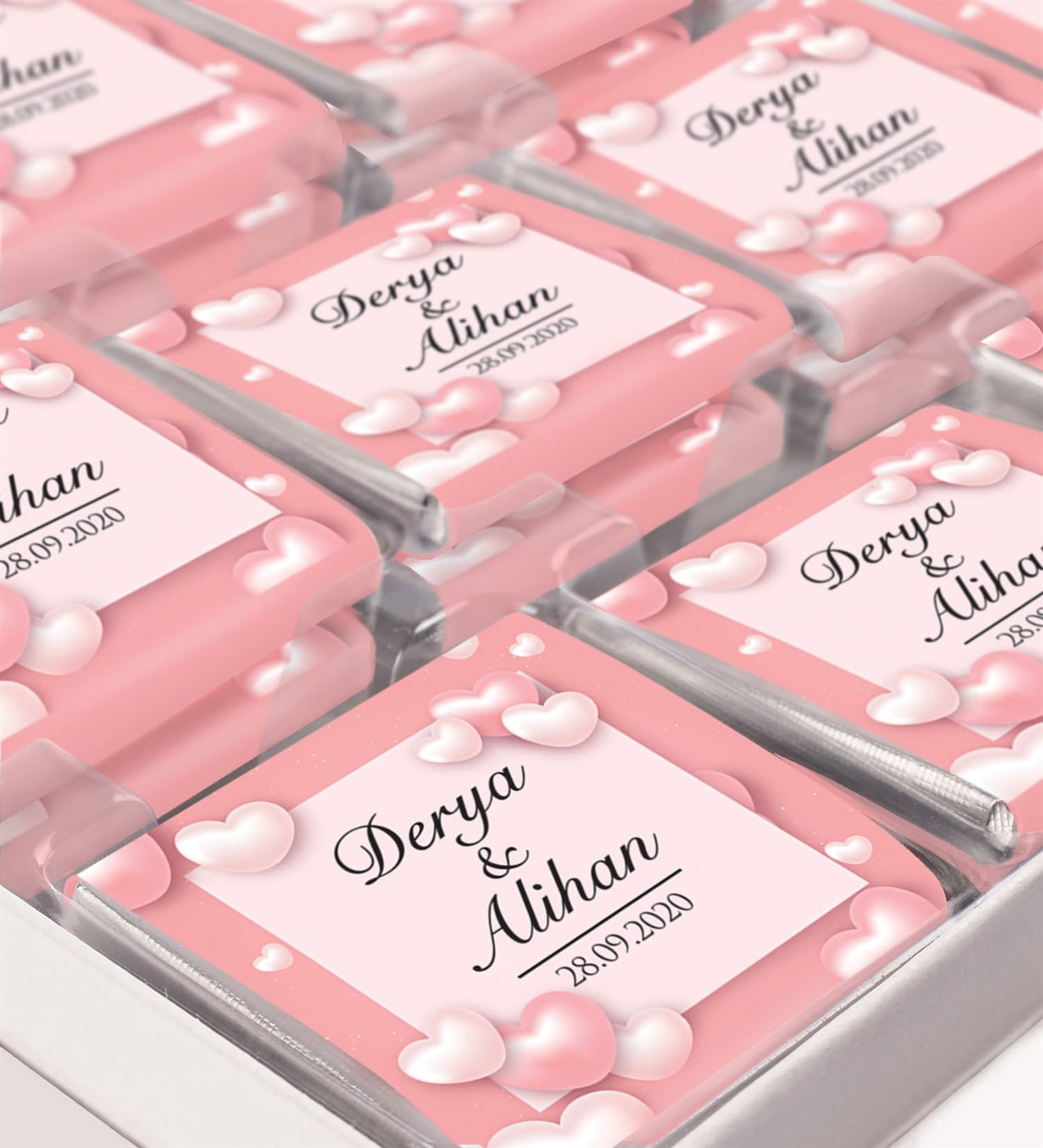 Pembe Kalpler İsimli ve Tarihli Kutulu Söz & Nişan Çikolatası