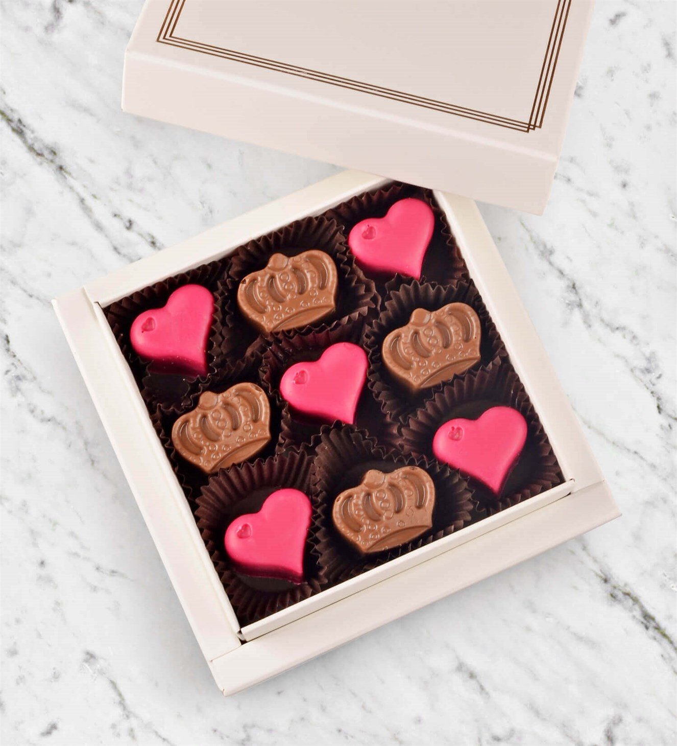 Pembe Kalpler ve Taç Çikolata