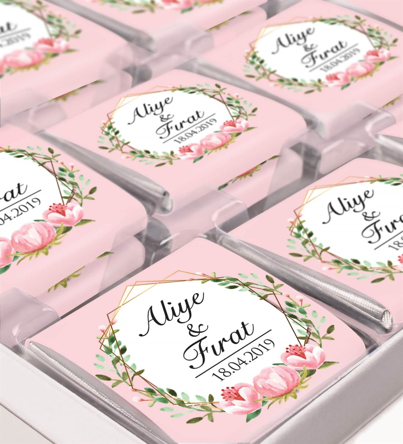 Pembe Şakayıklar İsimli ve Tarihli Kutulu Söz & Nişan Çikolatası