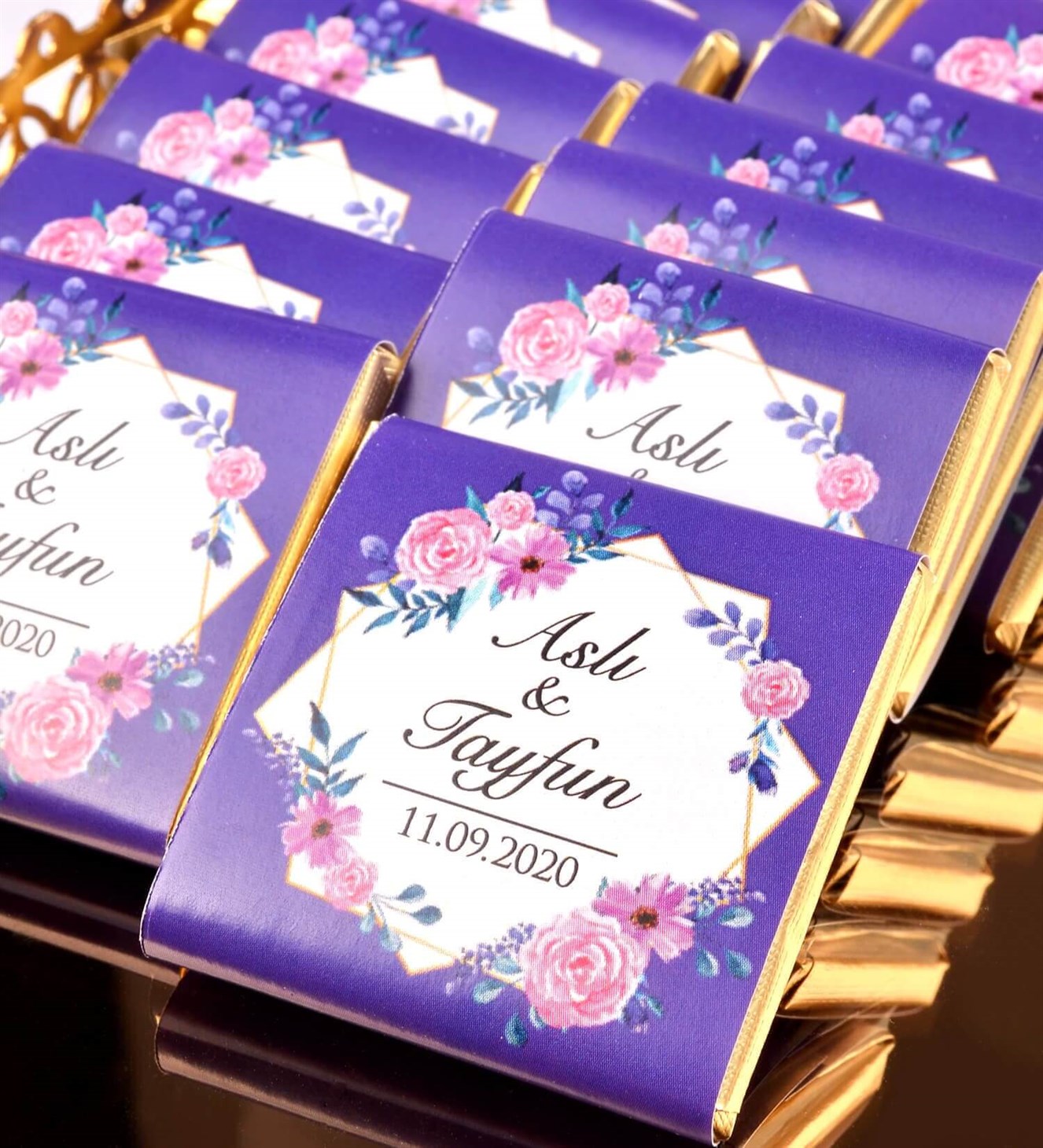 Pembe ve Mor Çiçekler İsimli 50 Adet Söz & Nişan Çikolatası