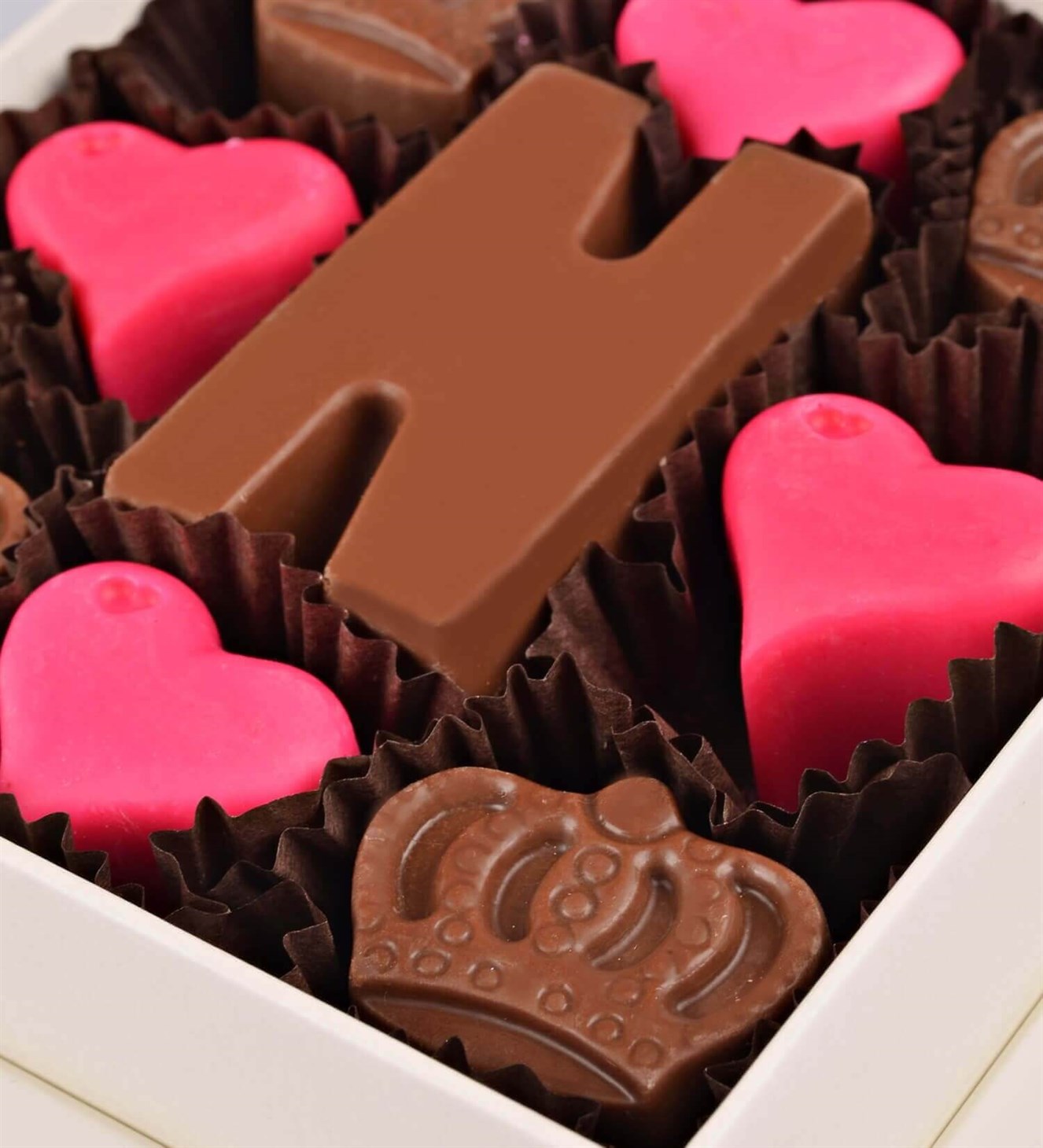 Prenses Taçlı ve Baş Harfli Kalpli Çikolata