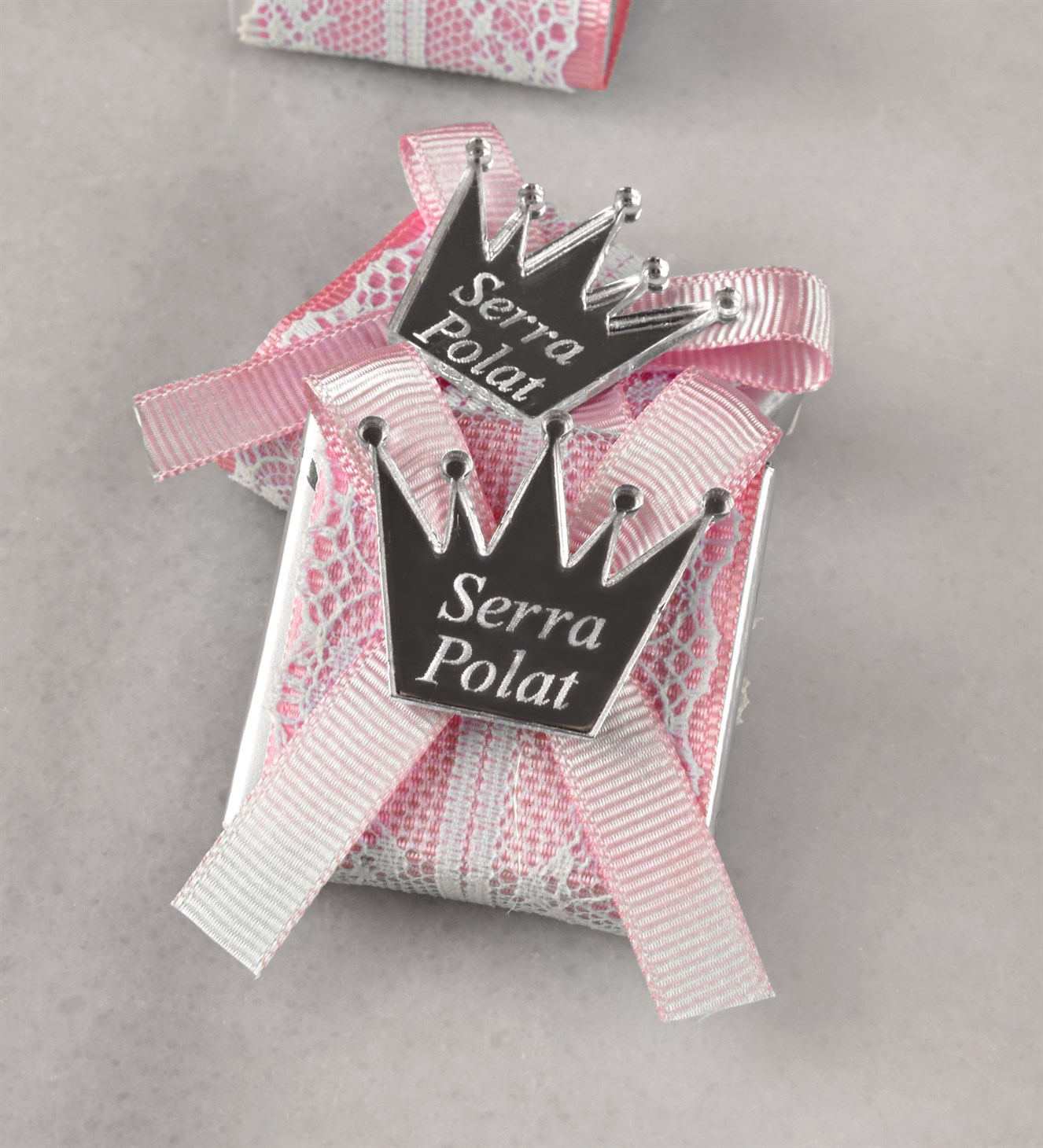 Taç Pleksili İsimli Bebek Çikolatası