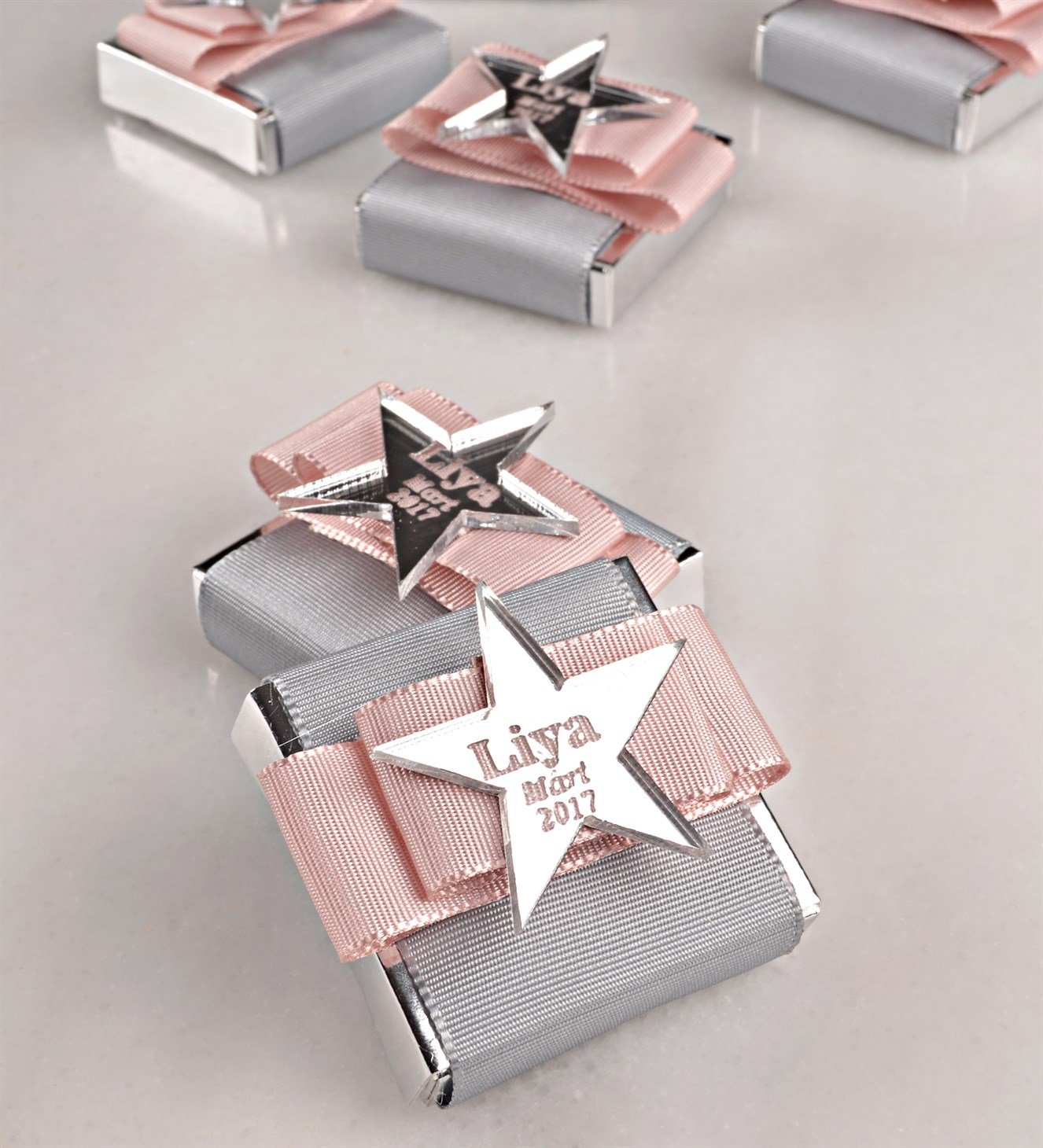 Yıldız Pleksili İsimli Bebek Çikolatası