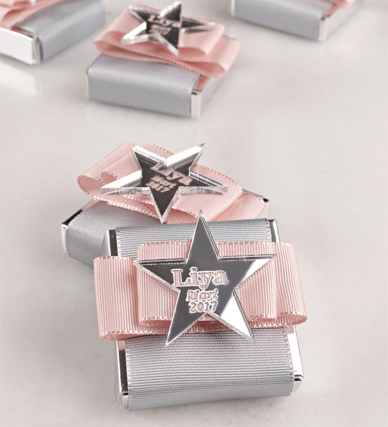 Yıldız Pleksili İsimli Bebek Çikolatası