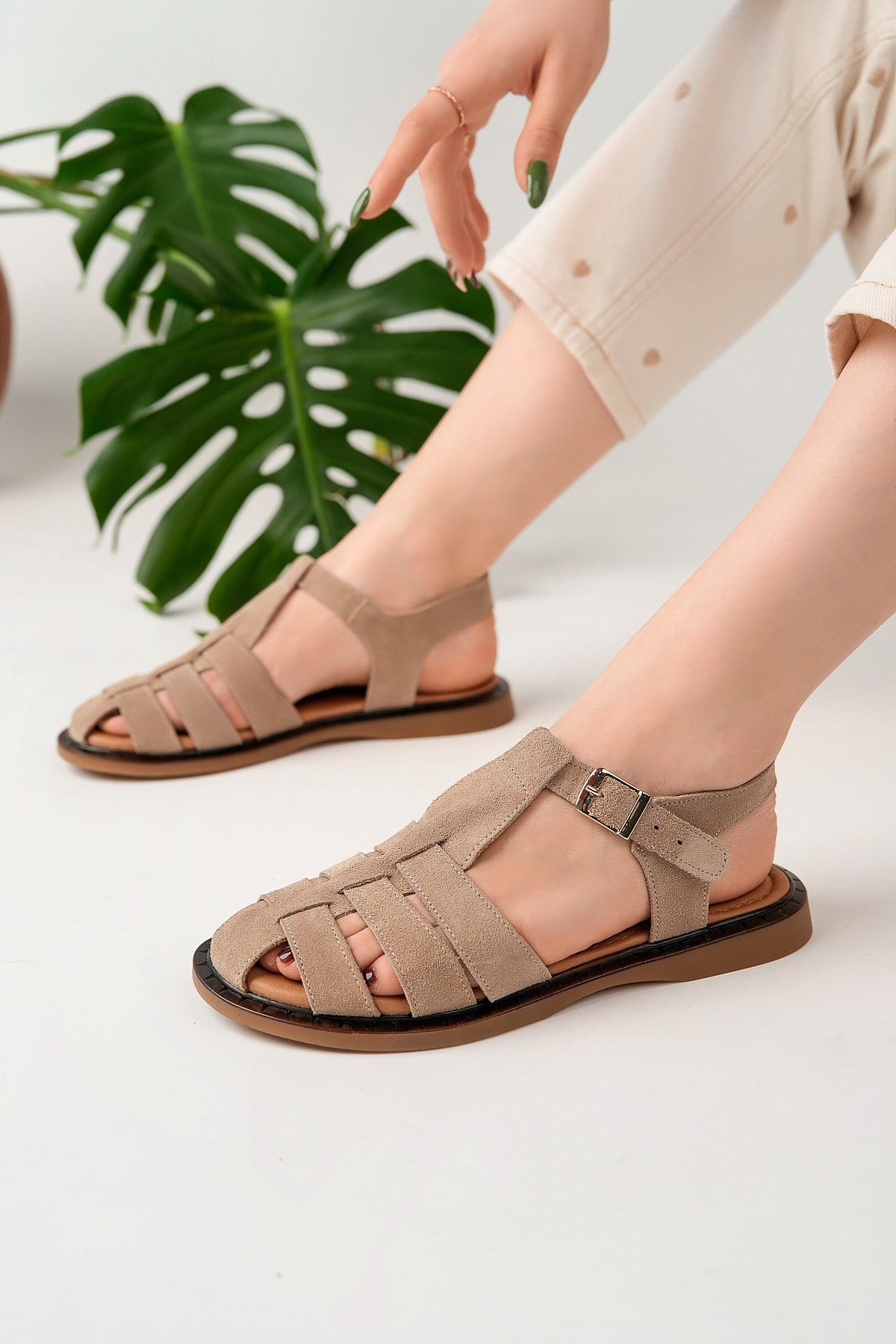  Hakiki Deri Vizon Süet Kadın Deri Sandalet DP26-26600