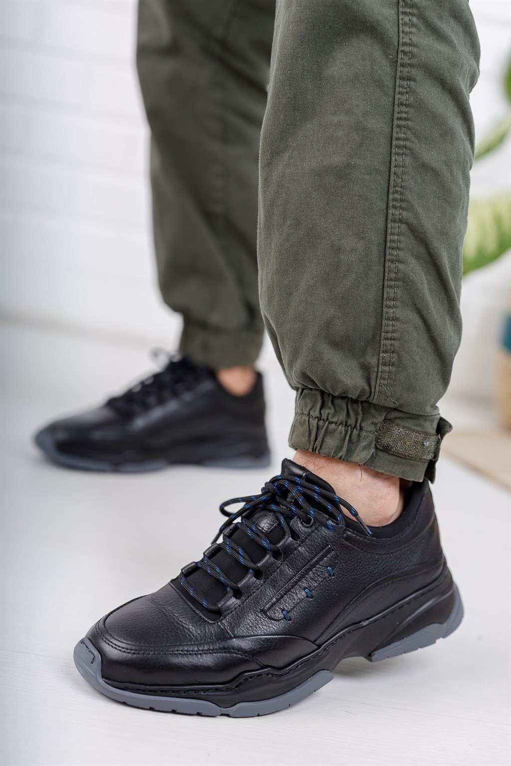 Deripabuc Hakiki Deri Siyah Erkek Deri Sneaker MRD5-0818