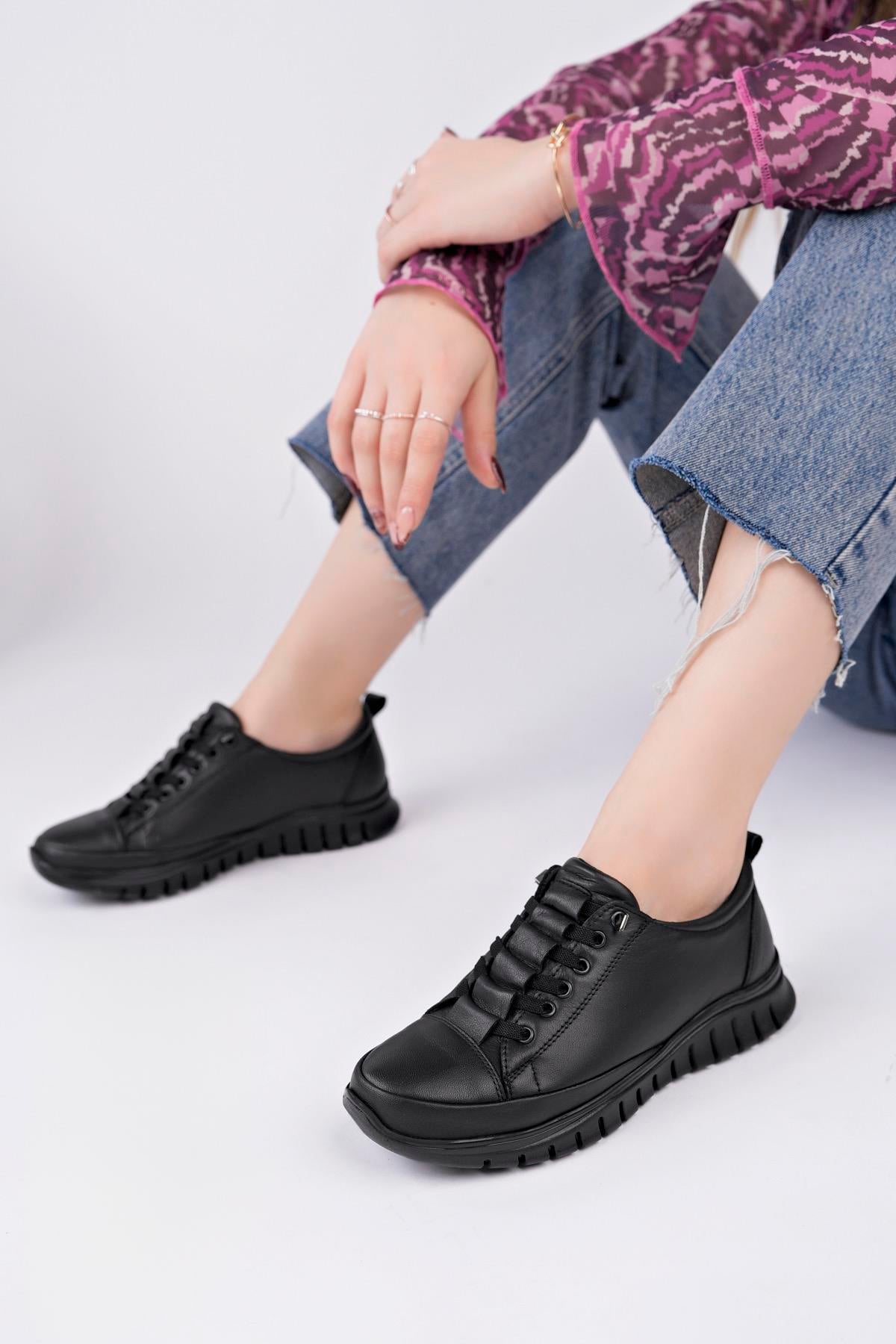 Hakiki Deri Siyah Kadın Anatomik Deri Casual Ayakkabı Dp79-8605