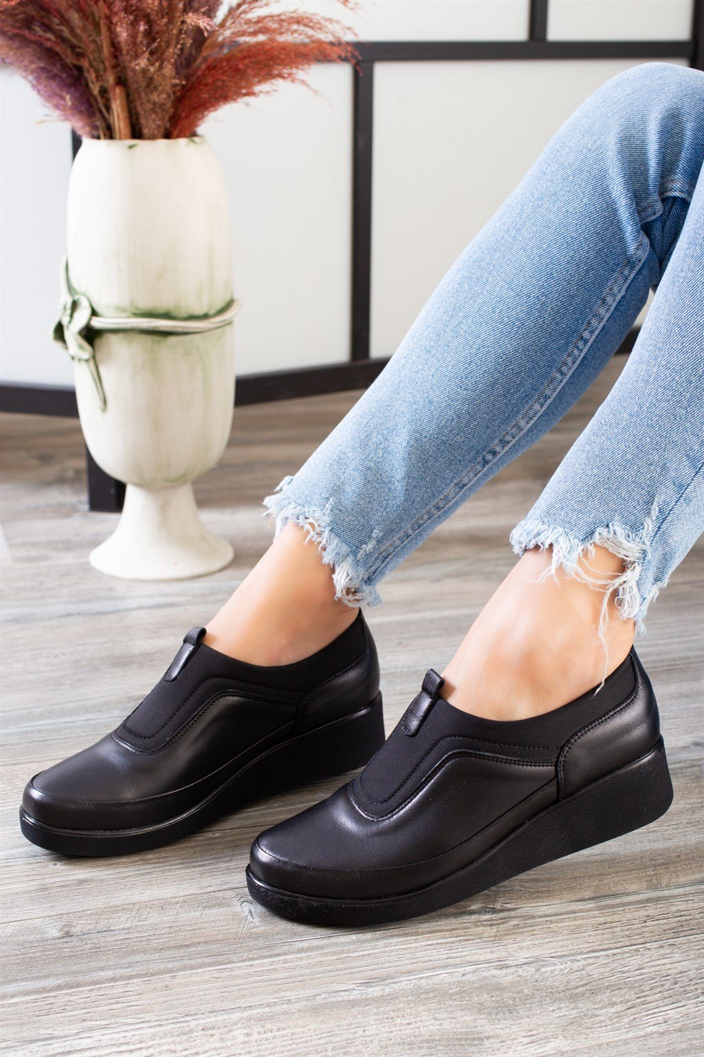 Hakiki Deri Siyah Kadın Casual CRZ-0104