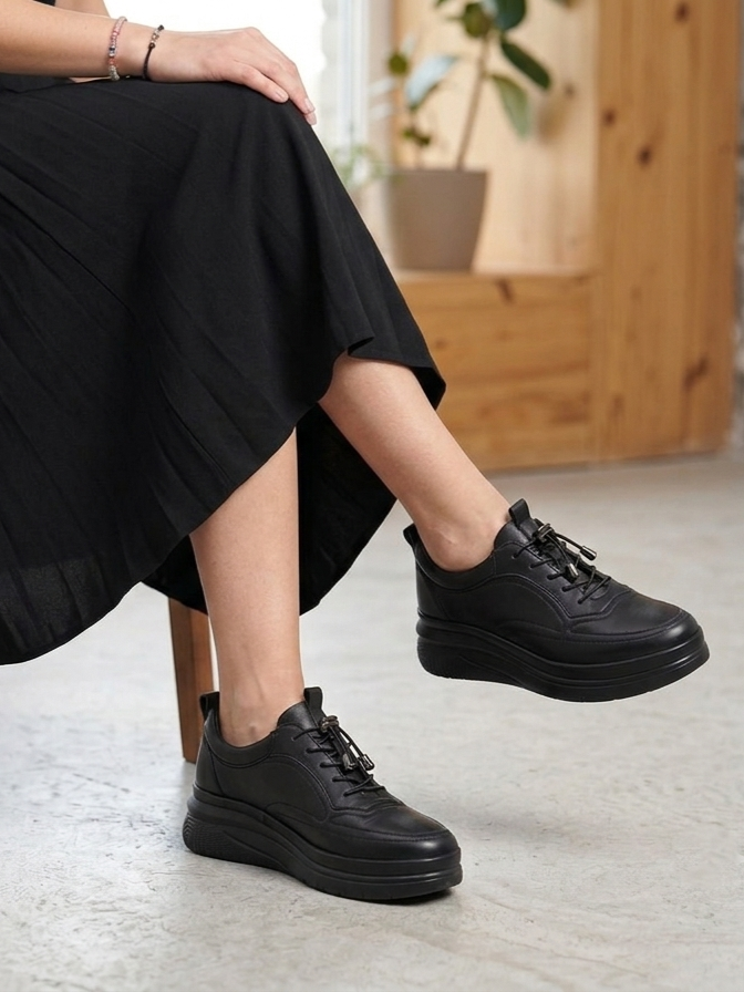 Hakiki Deri Siyah Kadın Deri Sneaker DP87-0120