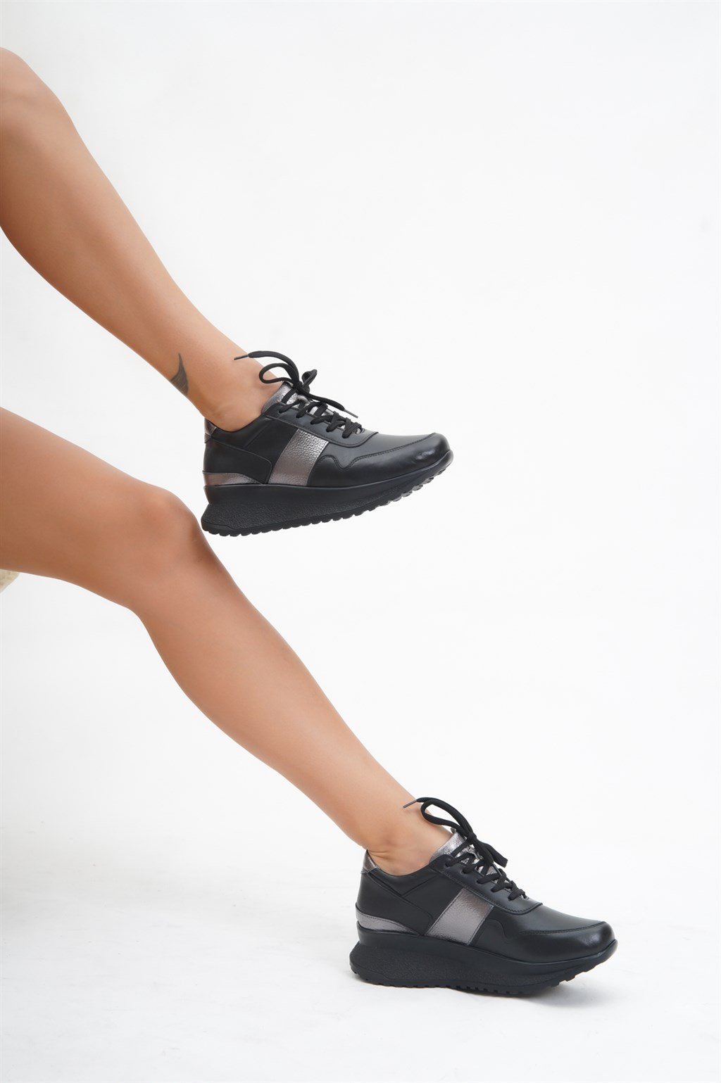 Hakiki Deri Siyah Kadın Deri Sneaker DP15-26163