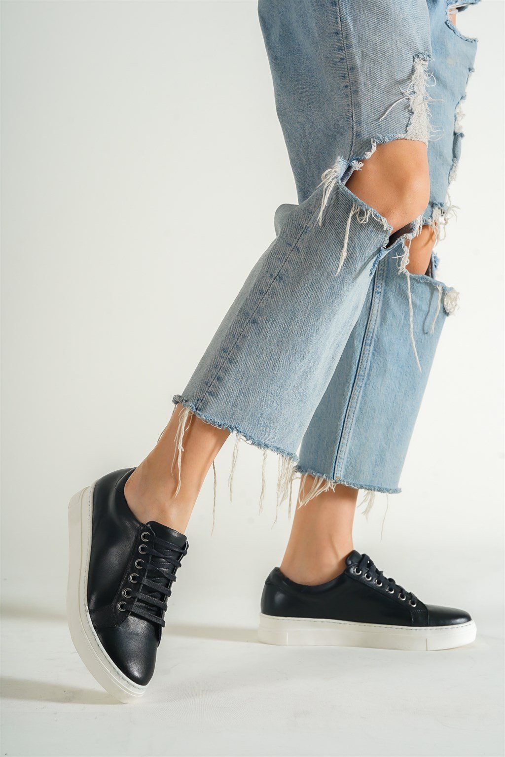 Hakiki Deri Siyah Kadın Deri Sneaker VNS-M010