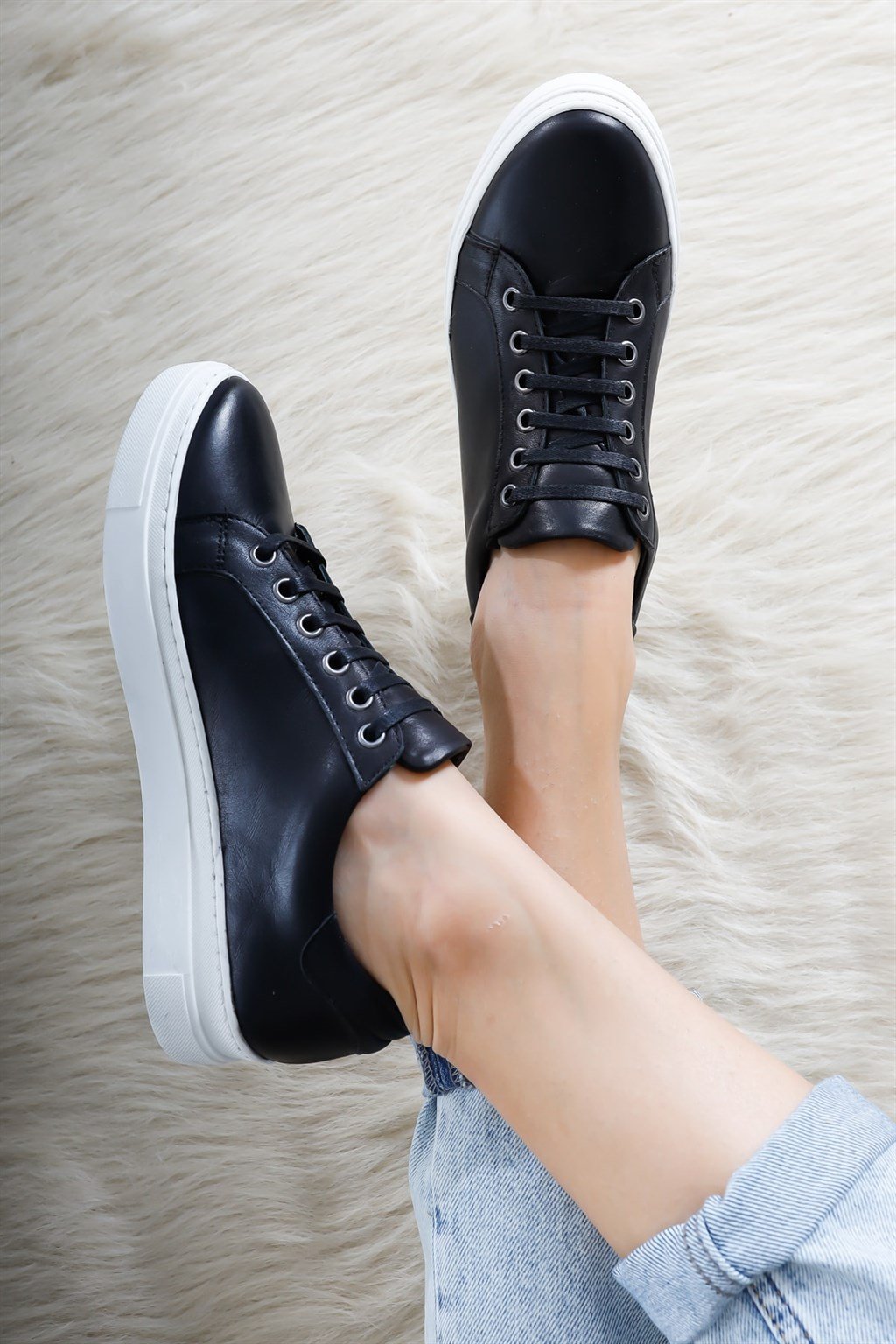 Hakiki Deri Siyah Kadın Sneaker VNS-M010