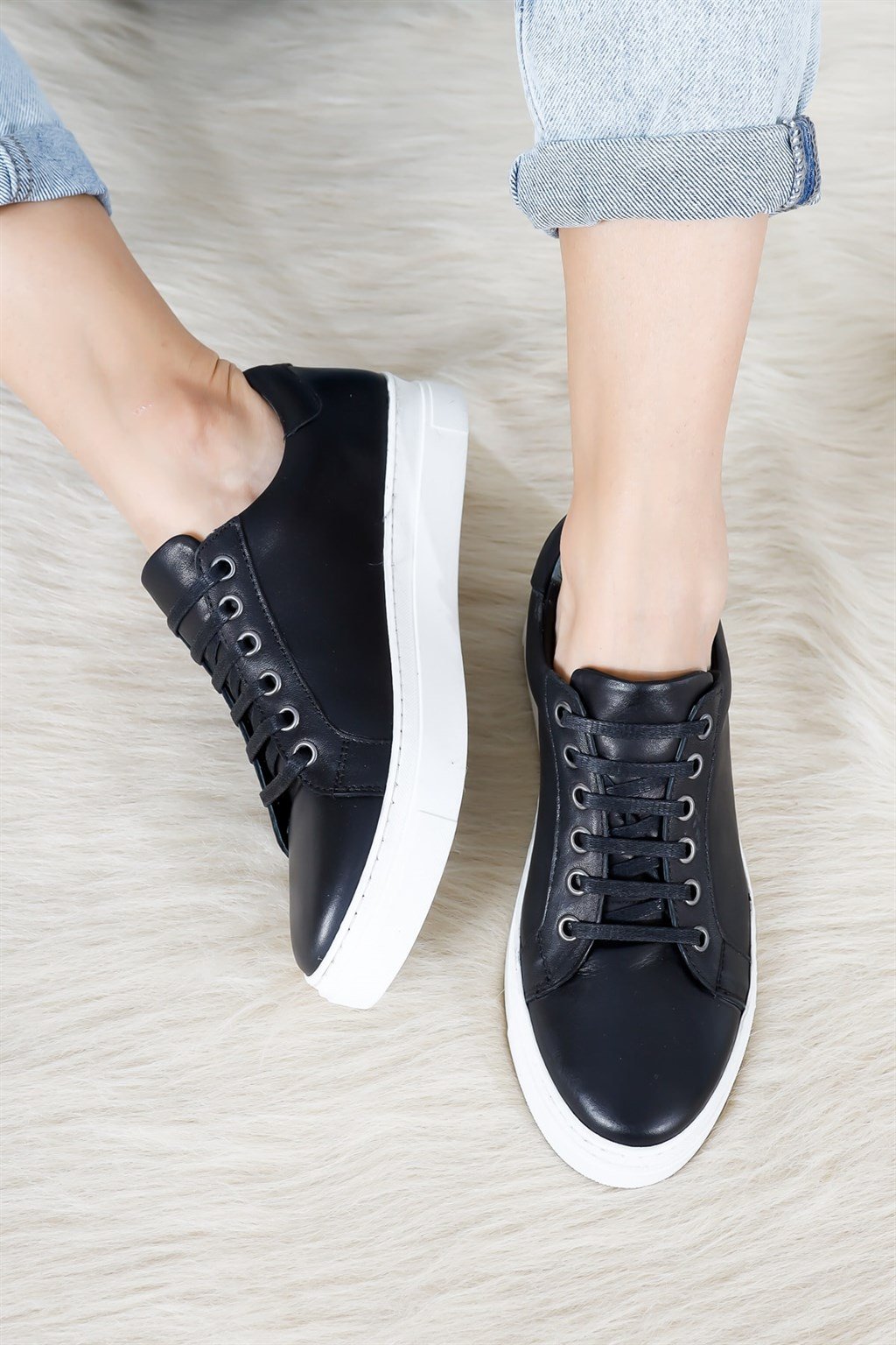 Hakiki Deri Siyah Kadın Sneaker VNS-M010