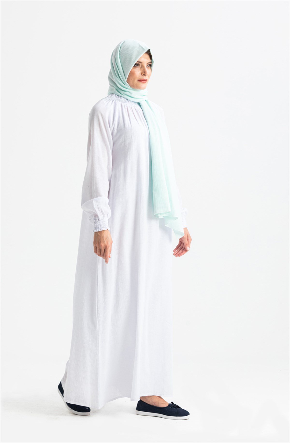 Kadın Şile Bezi Pamuk Namaz Elbisesi Tek Parça Kolay Boydan Giyilen Kolu ve Yakası Lastikli Beyaz Byz