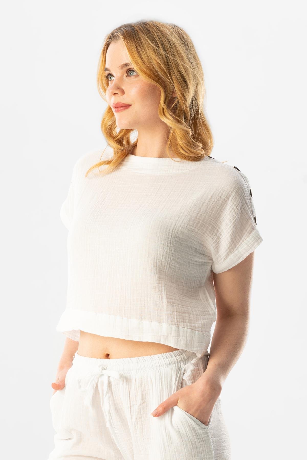 Kısa Kol İzel Yazlık Müslin Bluz Beyaz Byz