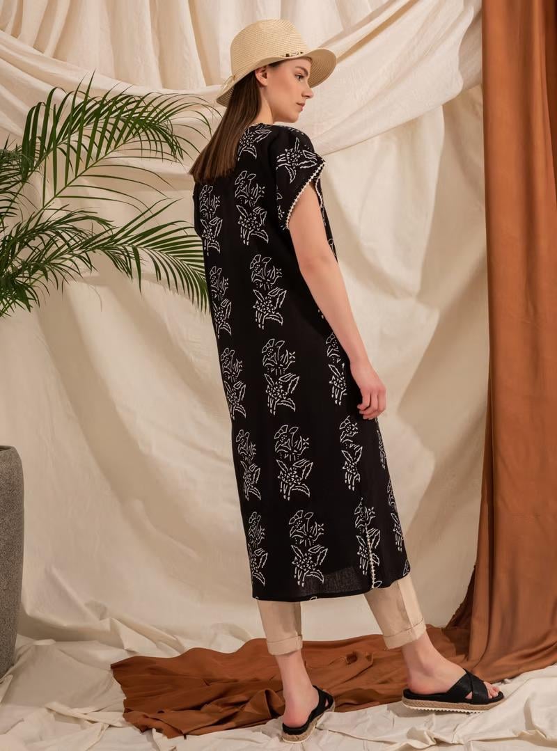 Short Sleeve Sile Fabric Baskılı Midi Dress Lily Pattern Black