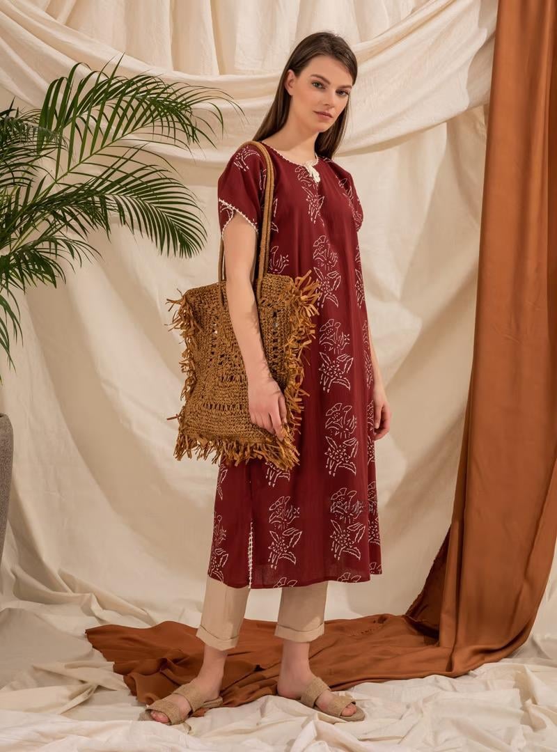 Kısa Kol Şile Bezi Baskılı Midi Boy Elbise Zambak Desen Bordo Brd