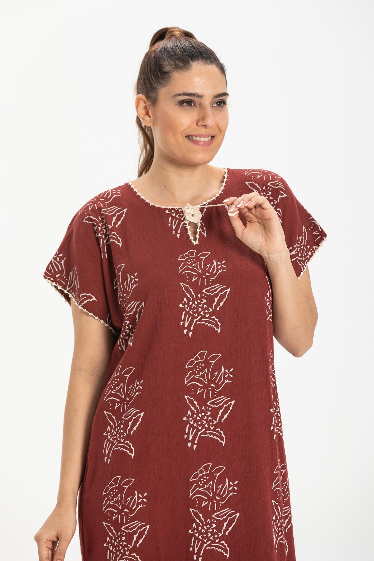 Kısa Kol Şile Bezi Baskılı Midi Boy Elbise Zambak Desen Bordo Brd