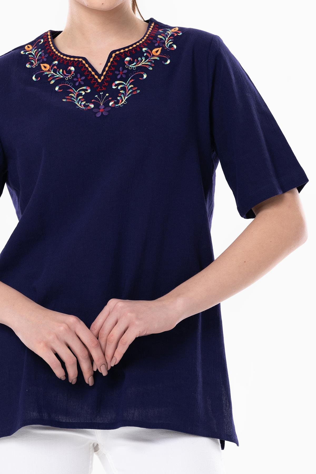 Kısa Kol Şile Bezi Gökkuşağı Nakış Detaylı Yazlık Bluz Mor Mor