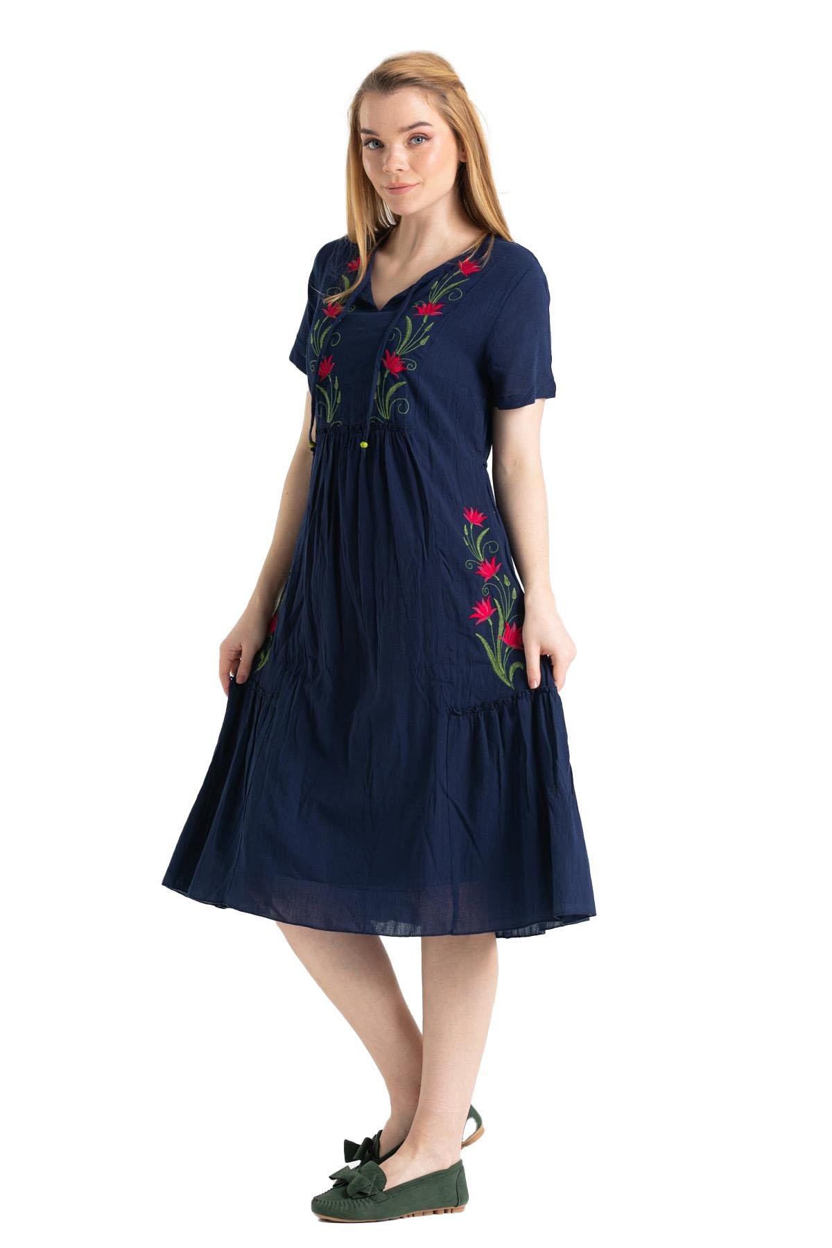 Kısa Kol Şile Bezi Lalezar Nakışlı Midi Boy Elbise Lacivert Lcvt