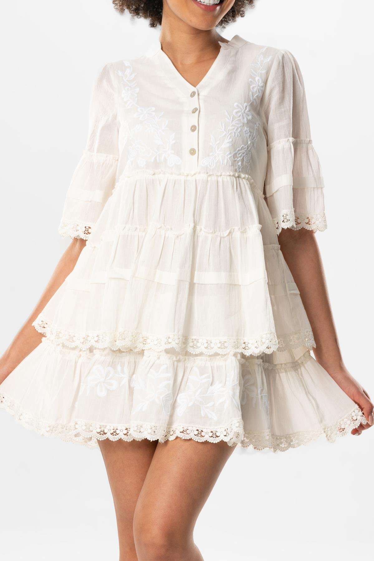 Kısa Kol Vual Şebnem Dantelli Kısa Yazlık Elbise Krem Krm