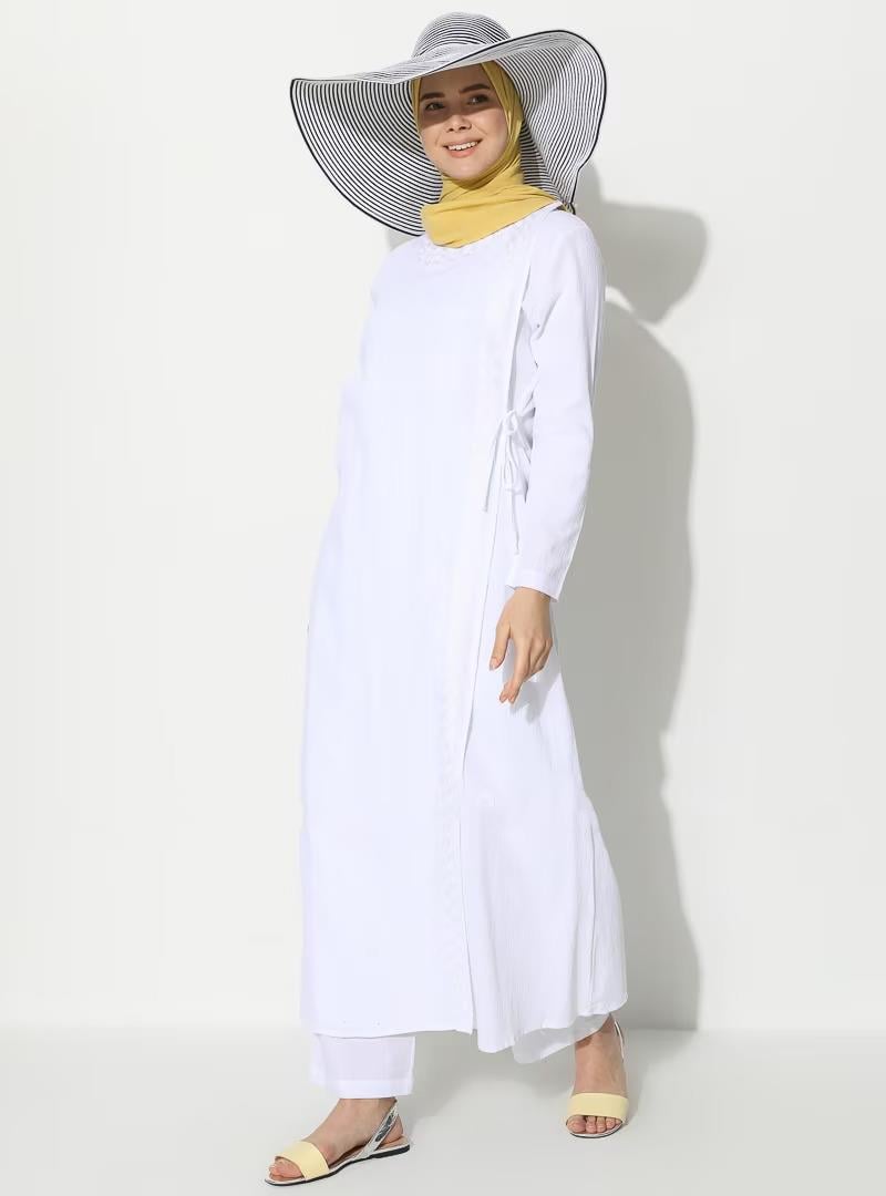 Embroidered Sile Fabric Abaya White