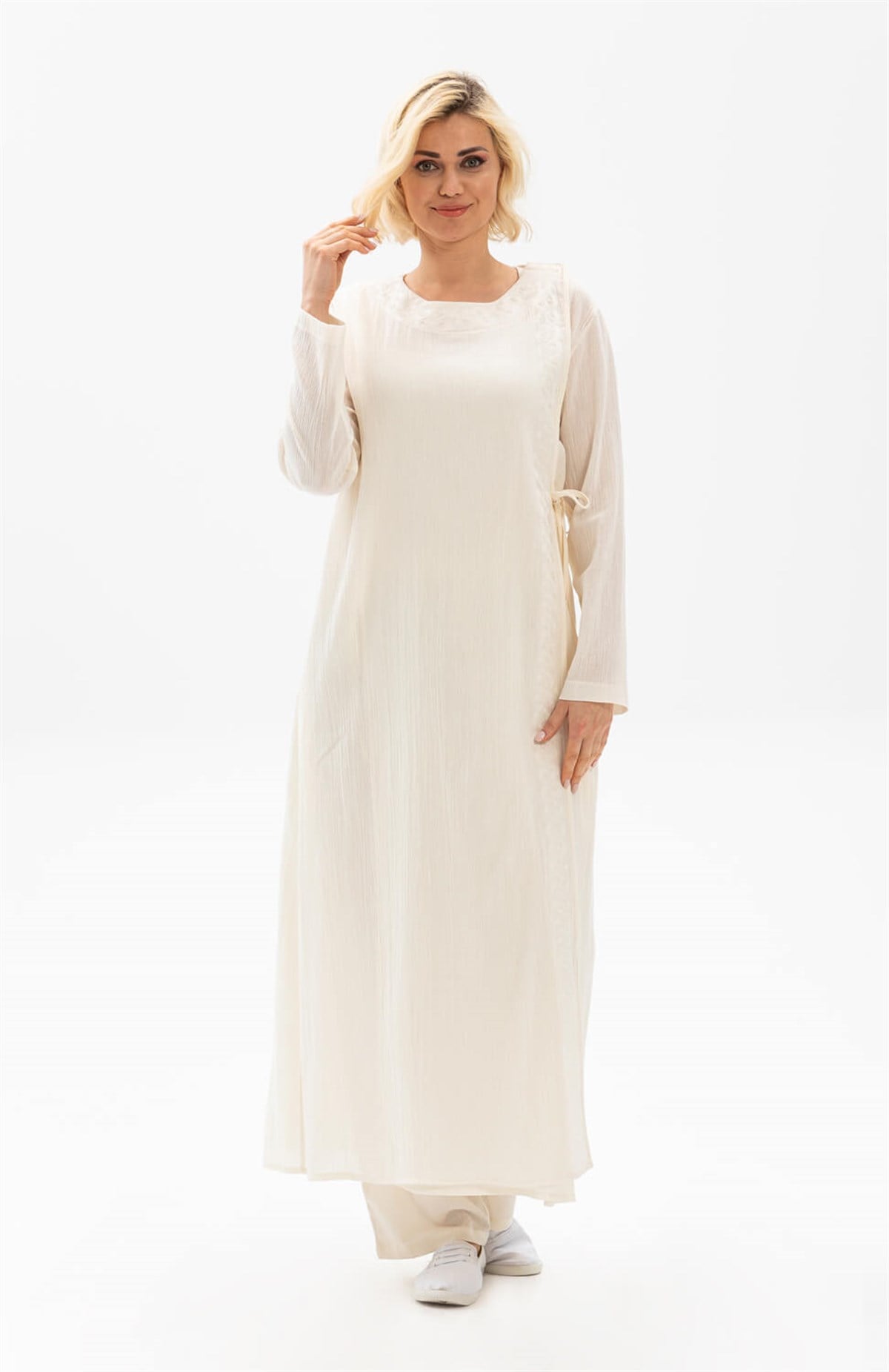 Embroidered Abaya Cream