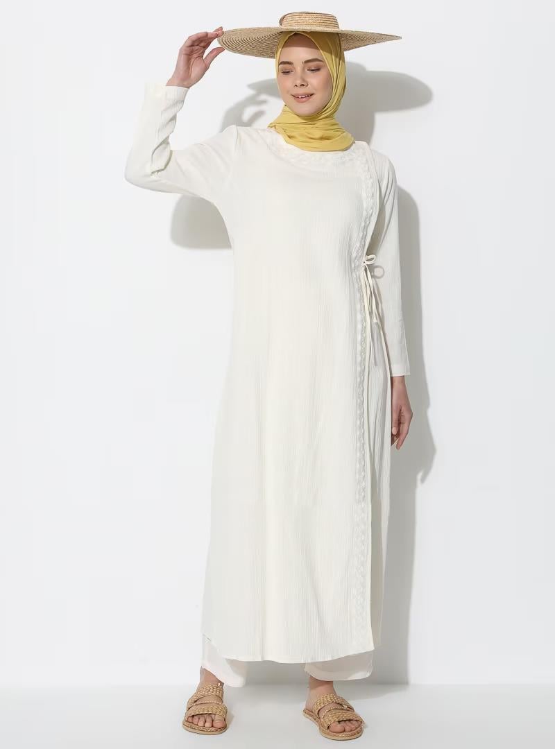 Embroidered Sile Fabric Abaya Cream