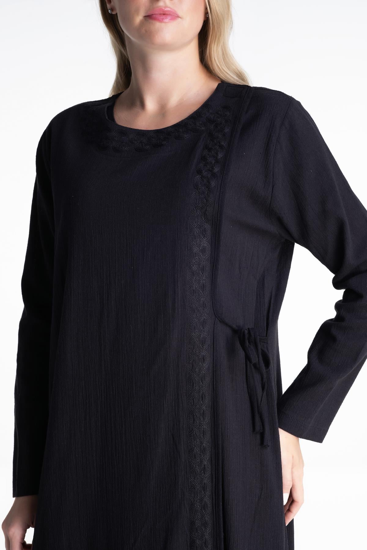 Embroidered Sile Fabric Abaya Black