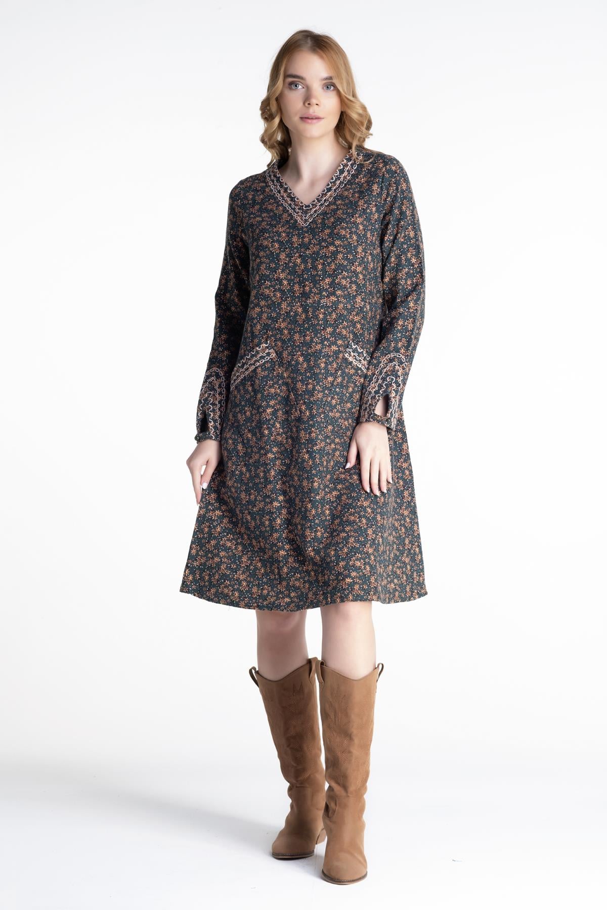 Long Sleeve Flannel Lina Flower Pattern Midi Length Autumn and Winter Dress Green