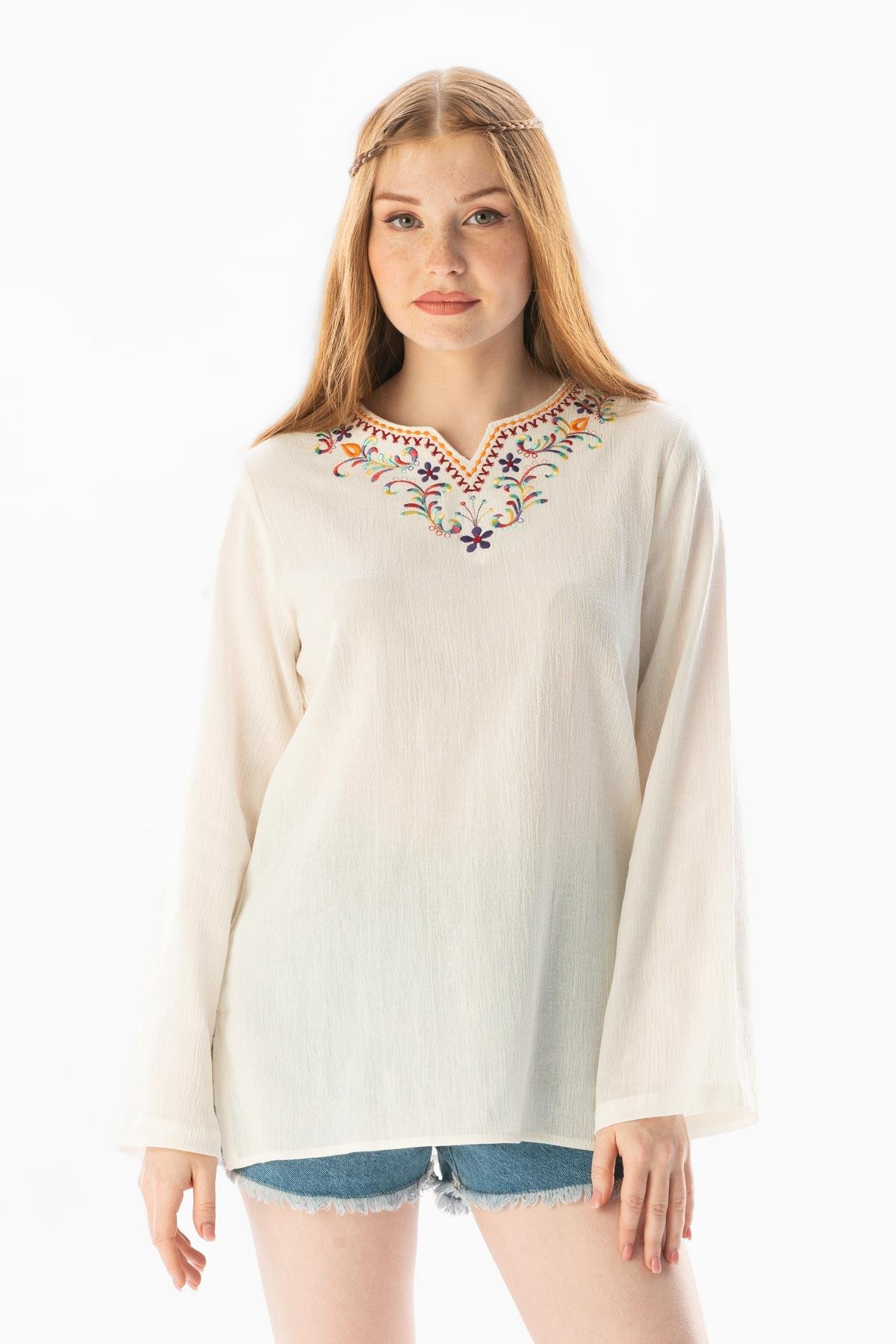 Uzun Kol Şile Bezi Gökkuşağı Nakış Detaylı Yazlık Bluz Krem Krm