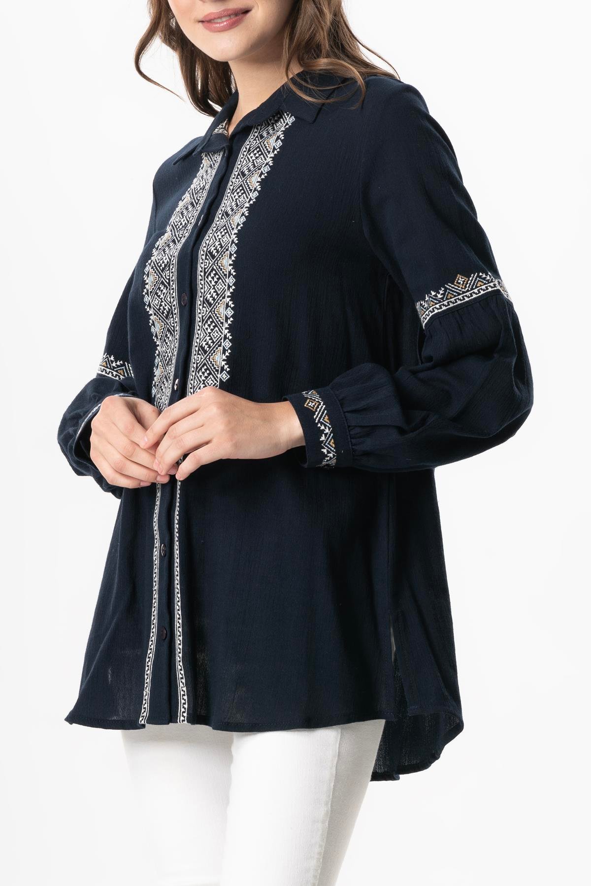Uzun Kol Şile Bezi Maviş Nakış İşlemeli Yazlık Gömlek Lacivert Lcvt