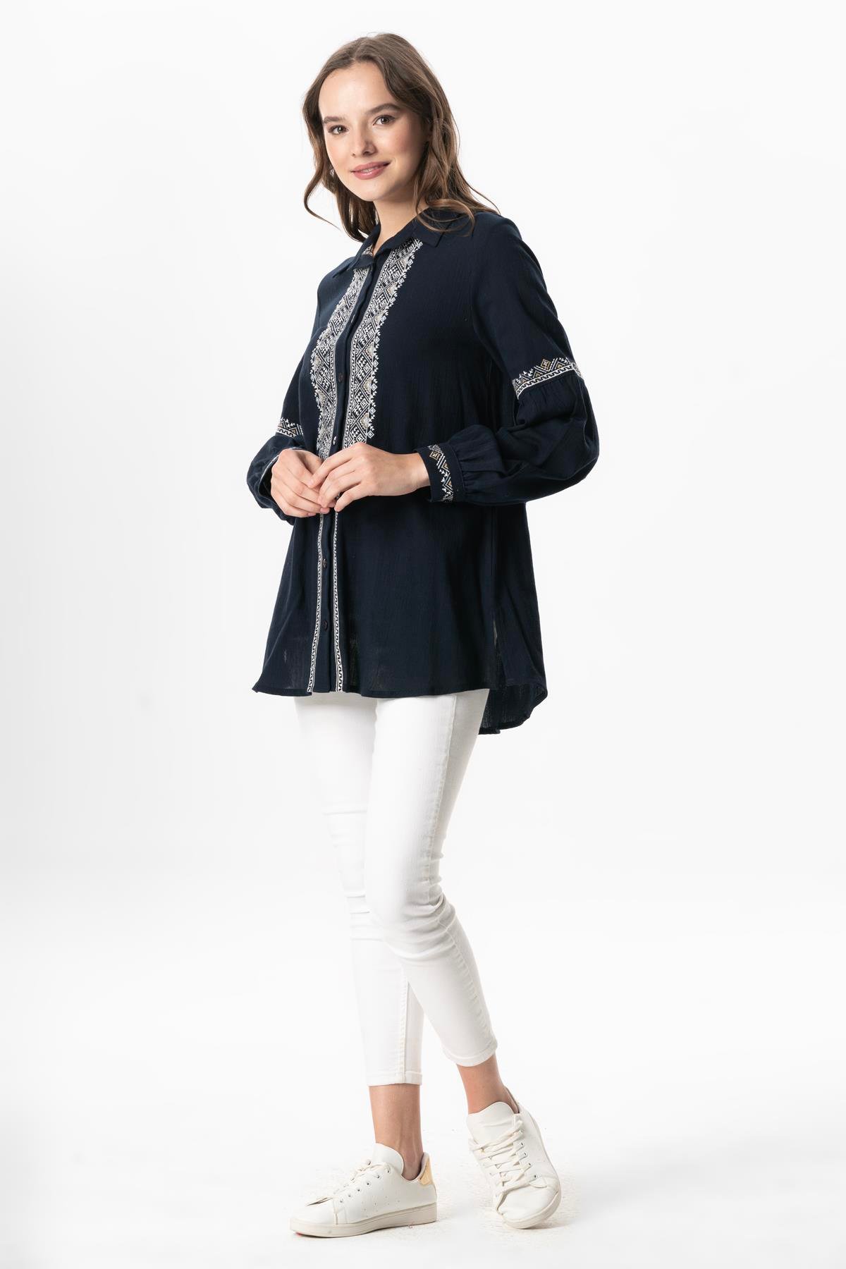 Uzun Kol Şile Bezi Maviş Nakış İşlemeli Yazlık Gömlek Lacivert Lcvt